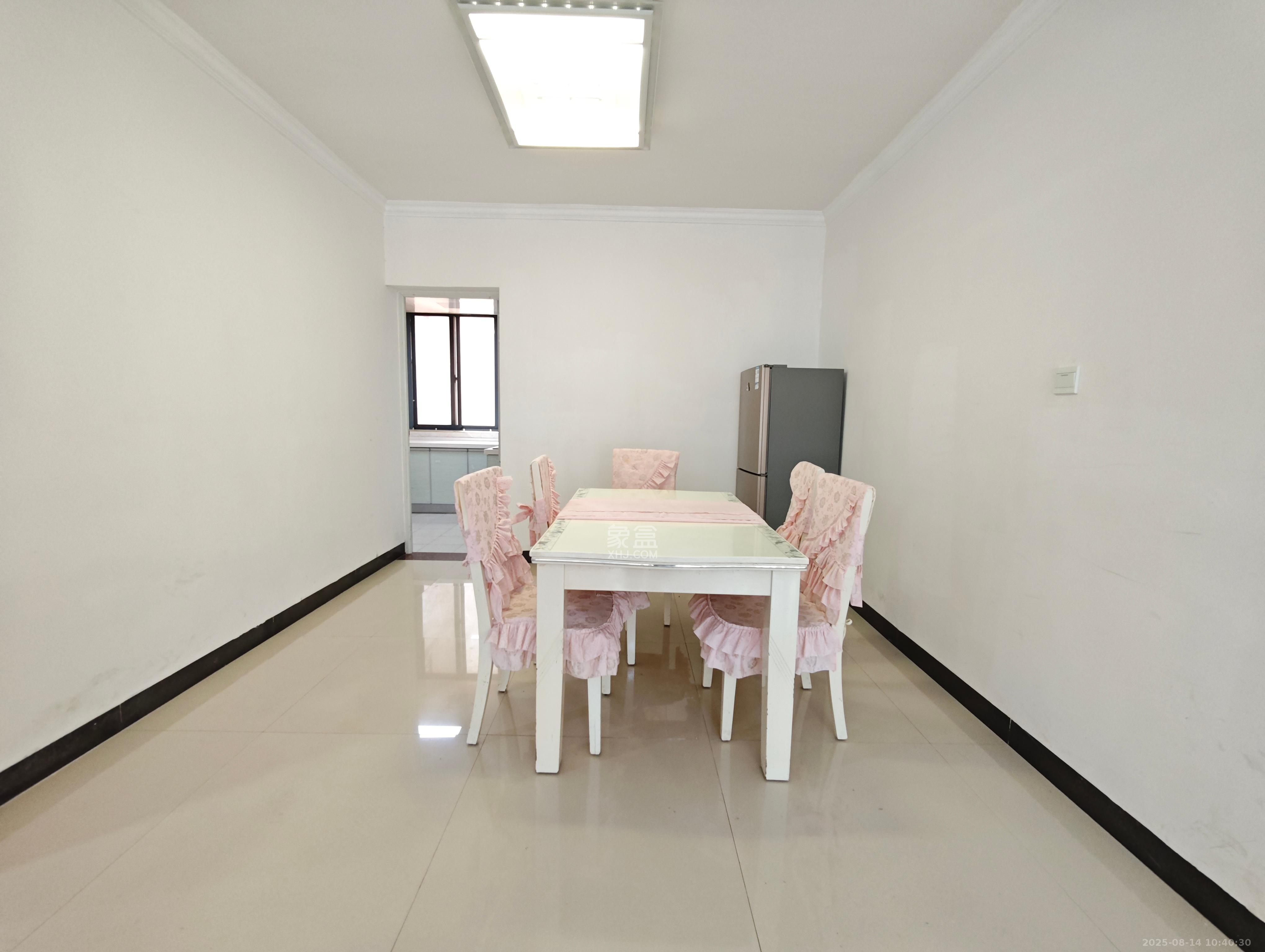 香雨一品  3室2厅2卫    2300.0元/月 香雨一品  3室2厅2卫    2300.0元/月室内图