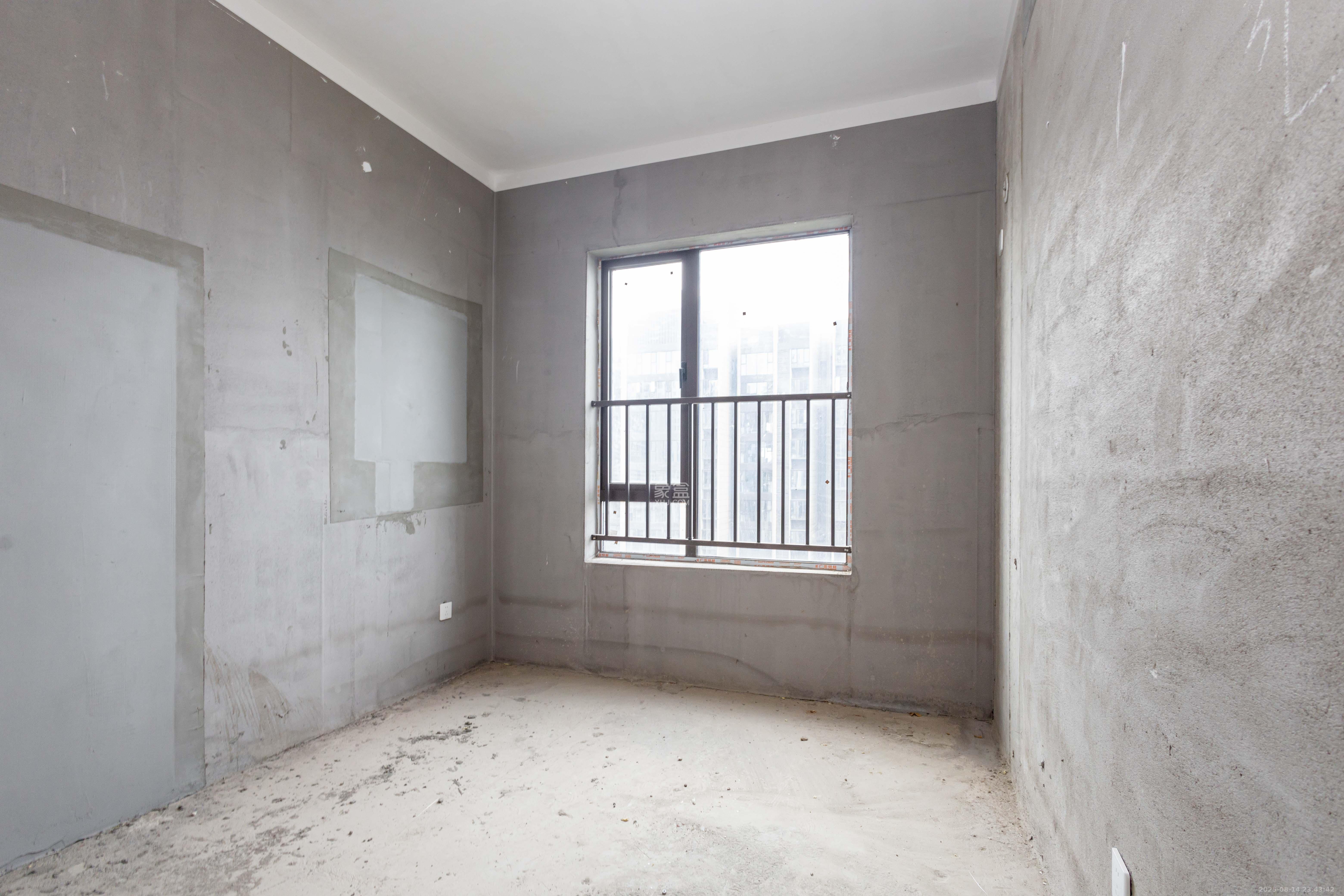 湘域芯城二期  3室2厅2卫    90.0万卧室