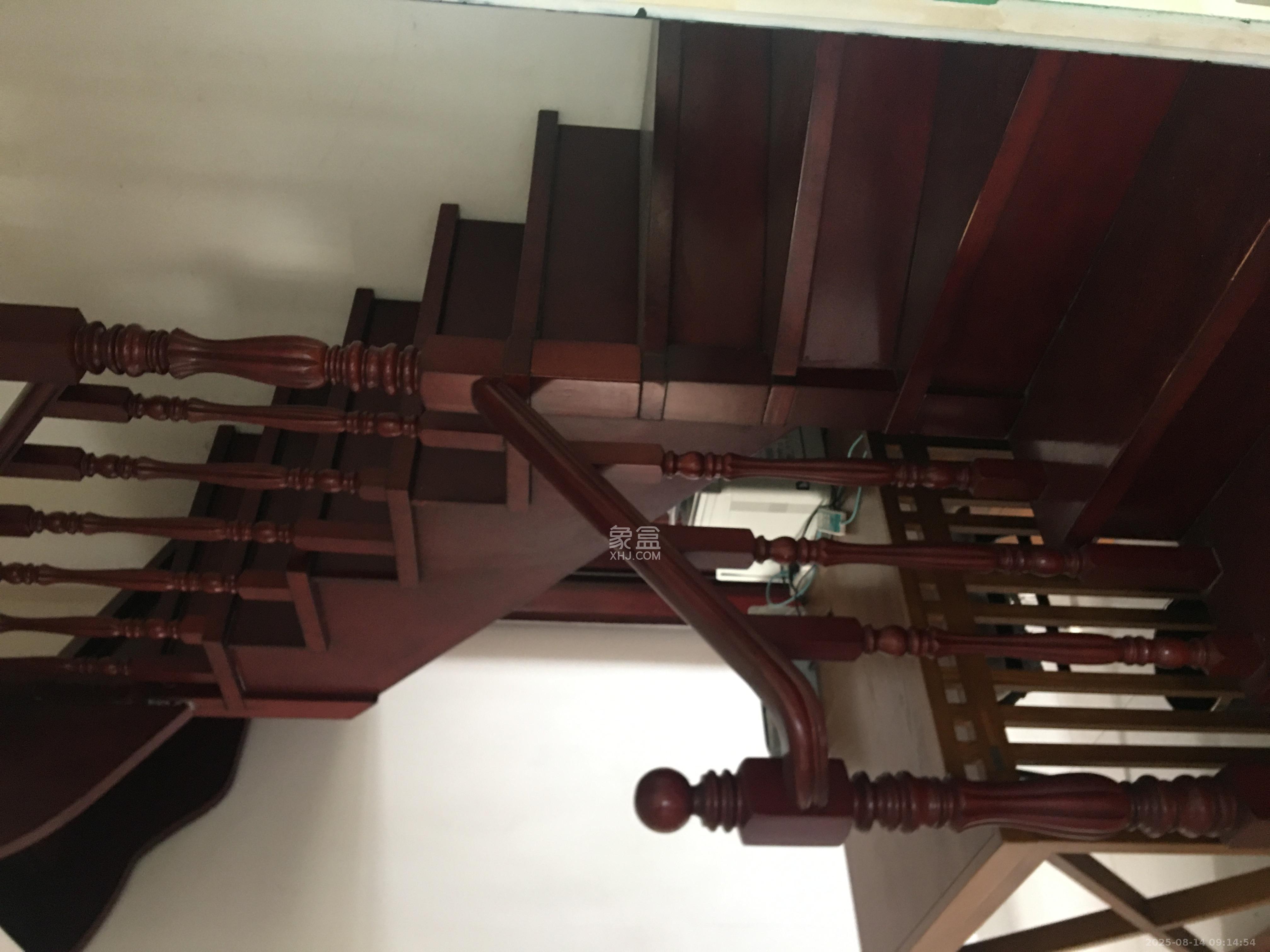 九峰小区(一二三四区) 3室2厅2卫 3800.0元/月 九峰小区(一二三四区) 3室2厅2卫 3800.0元/月室内图