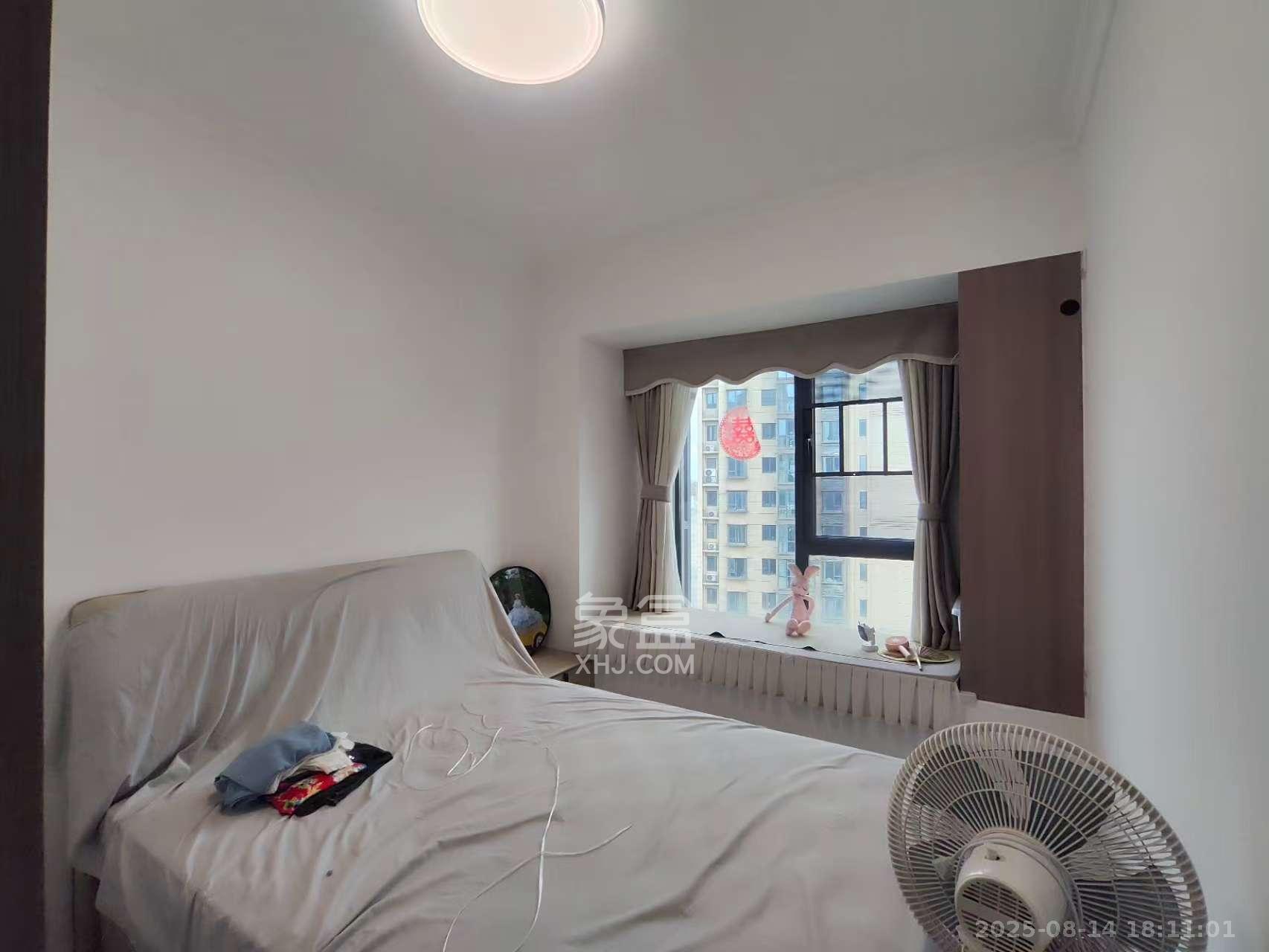 润和滨江广场(润和中央广场)  4室2厅2卫    3200.0元/月 润和滨江广场(润和中央广场)  4室2厅2卫    3200.0元/月室内图