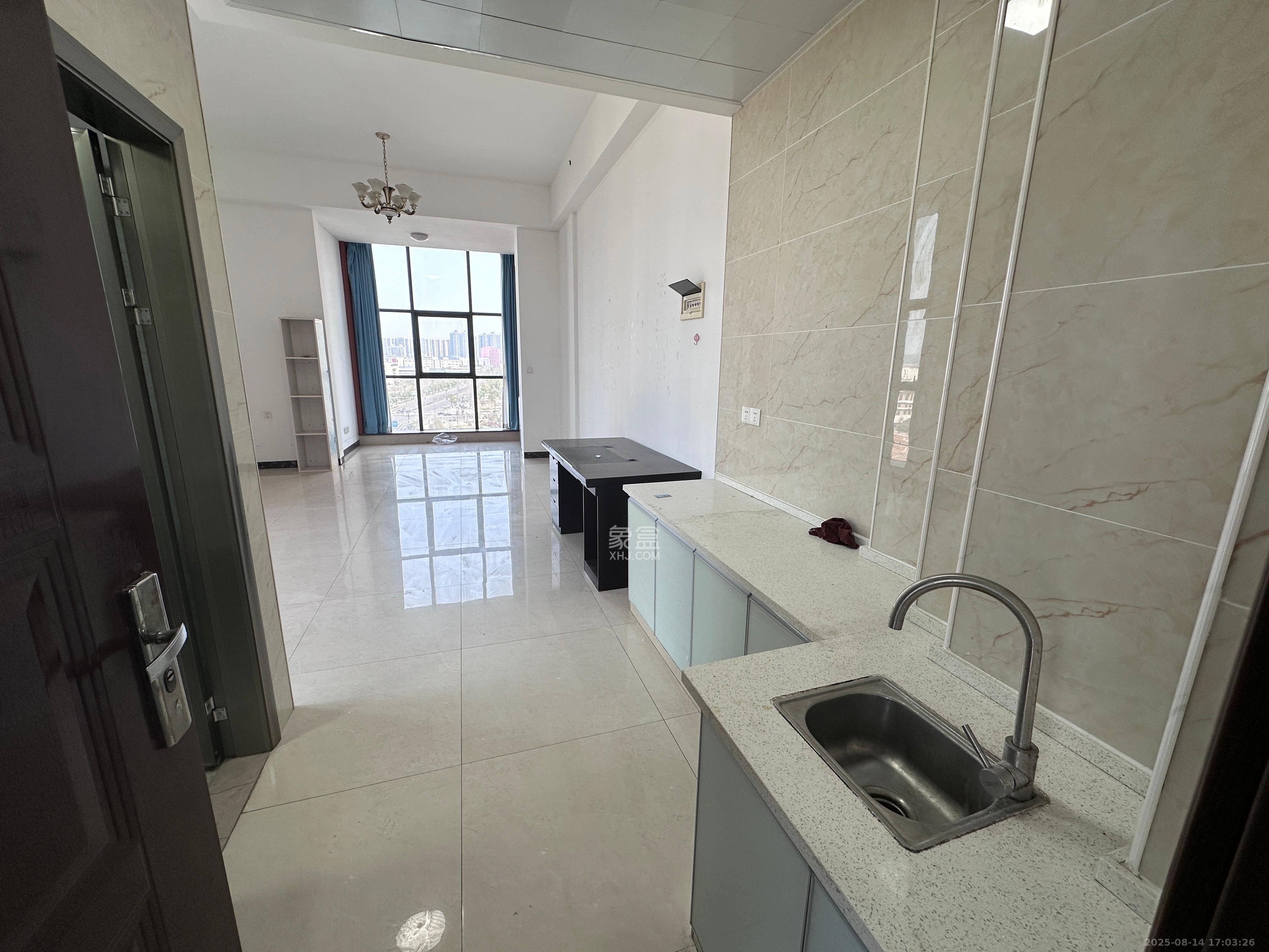 华侨假日中心(晟华苑) 1室1厅1卫 1700.0元/月 华侨假日中心(晟华苑) 1室1厅1卫 1700.0元/月室内图