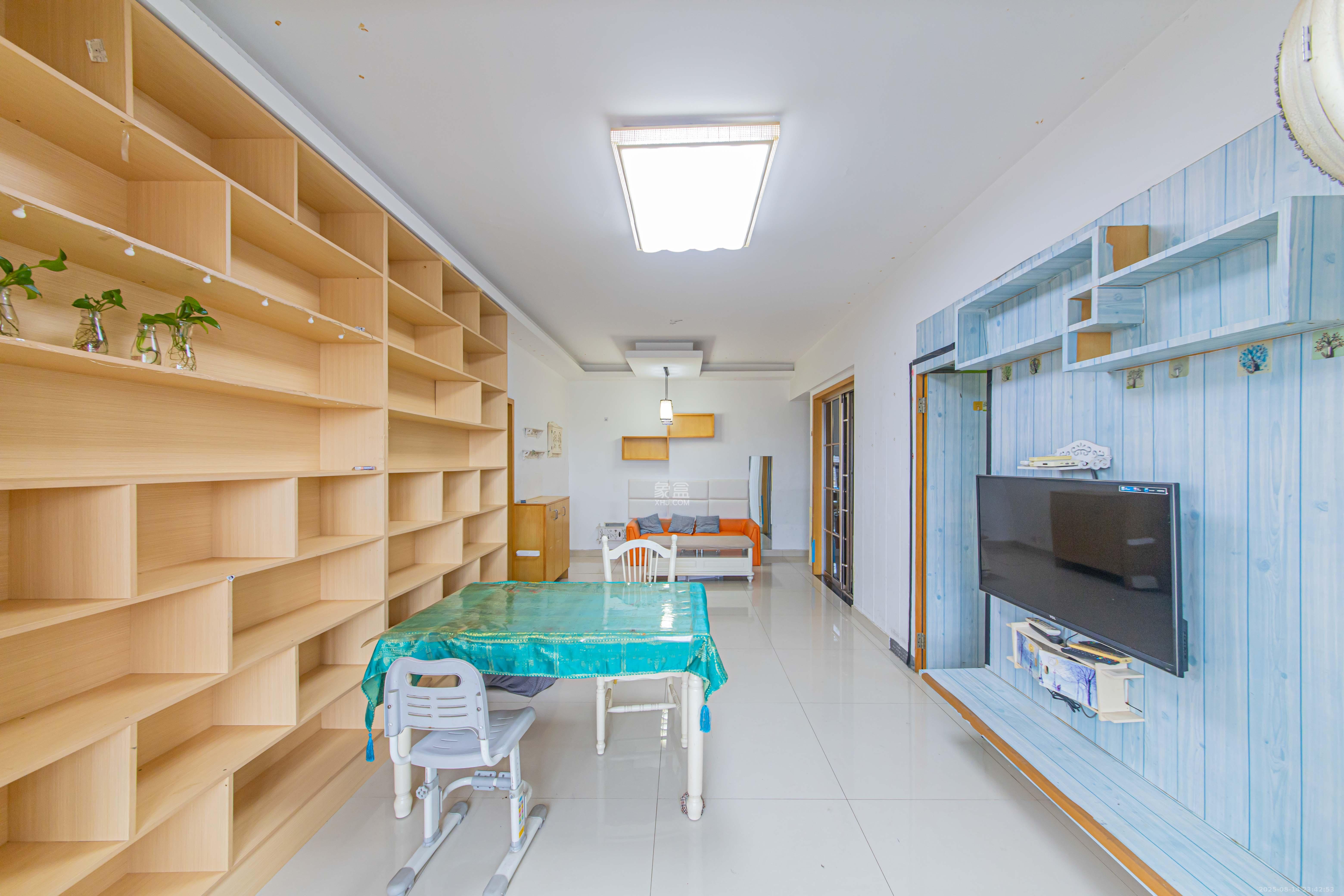 金房奥斯卡  2室2厅1卫    68.0万客厅