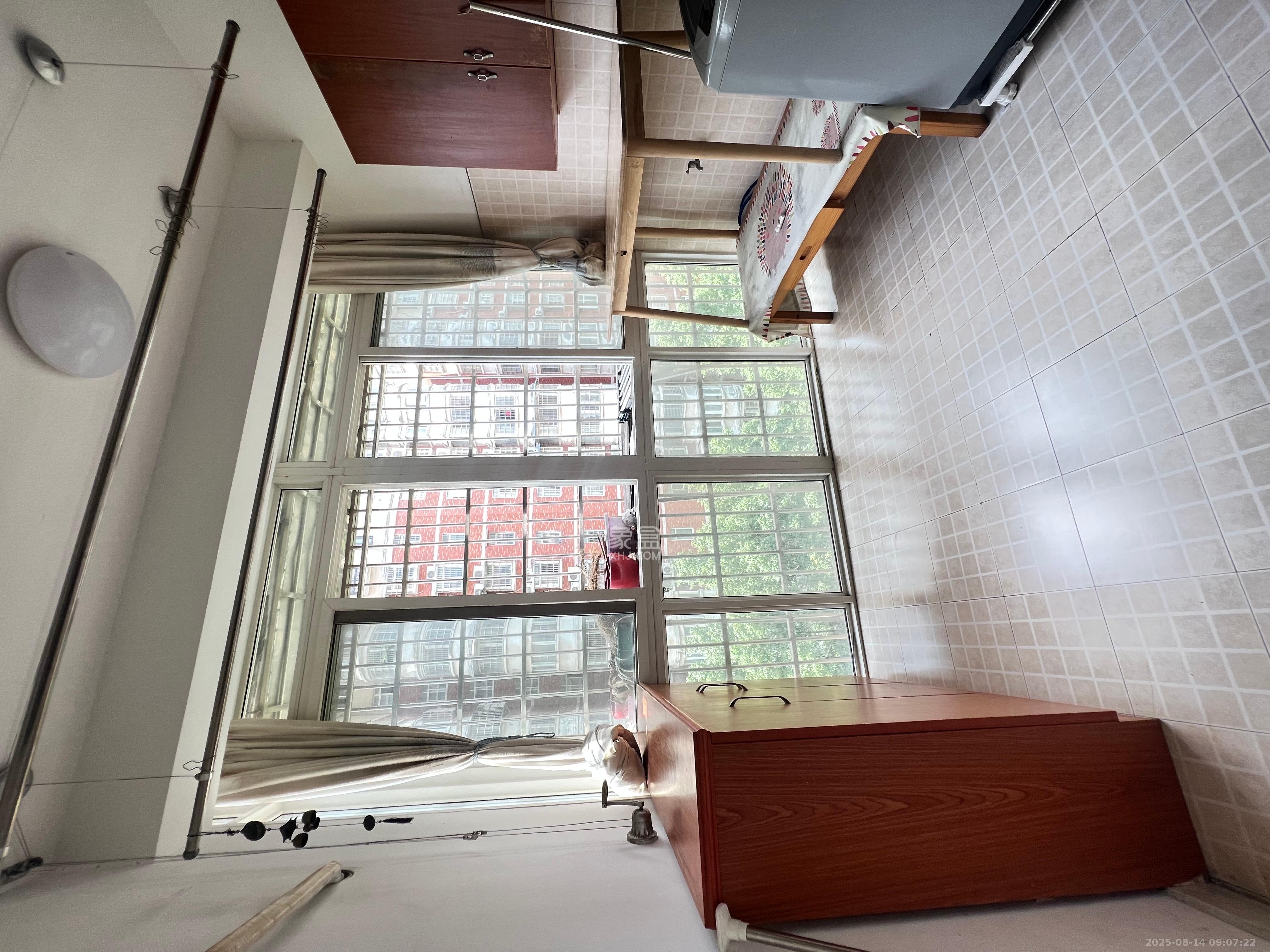 星城国际 3室2厅1卫 1800.0元/月 星城国际 3室2厅1卫 1800.0元/月室内图