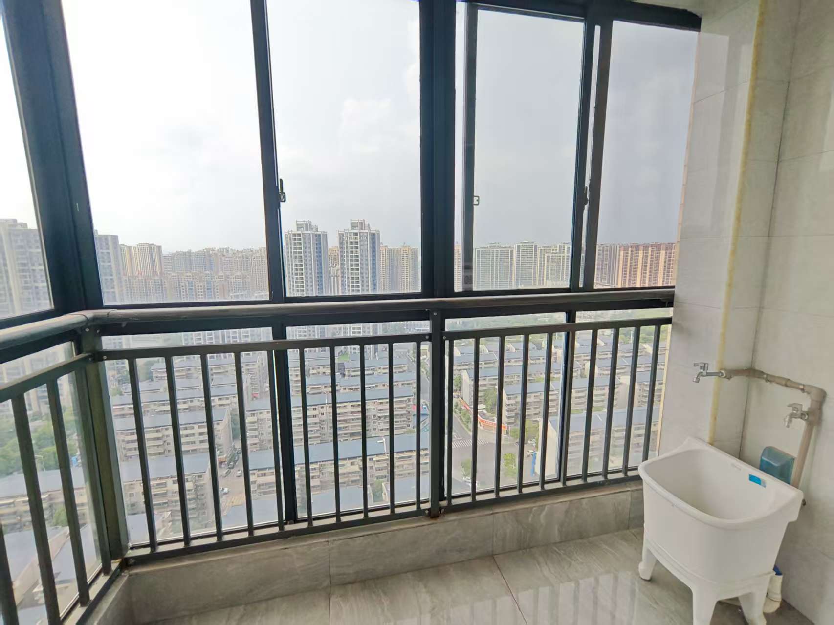 环保花园 1室0厅0卫 2000.0元/月 环保花园 1室0厅0卫 2000.0元/月室内图