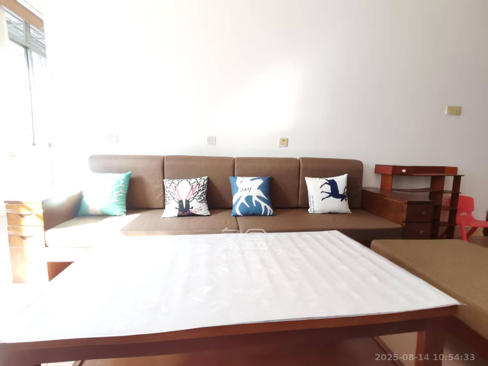 马王堆汽配城 3室2厅1卫 2100.0元/月 马王堆汽配城 3室2厅1卫 2100.0元/月室内图