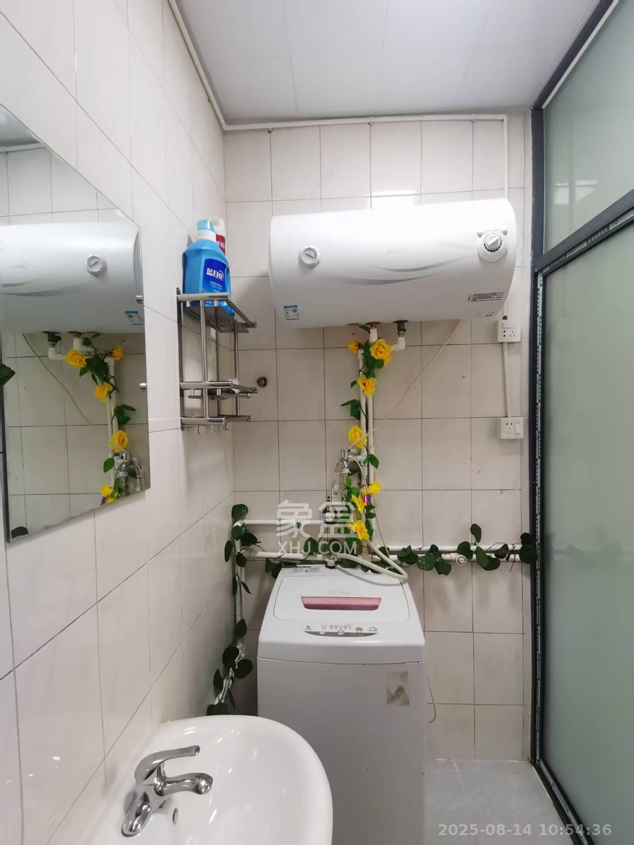 马王堆汽配城 3室2厅1卫 2100.0元/月 马王堆汽配城 3室2厅1卫 2100.0元/月室内图