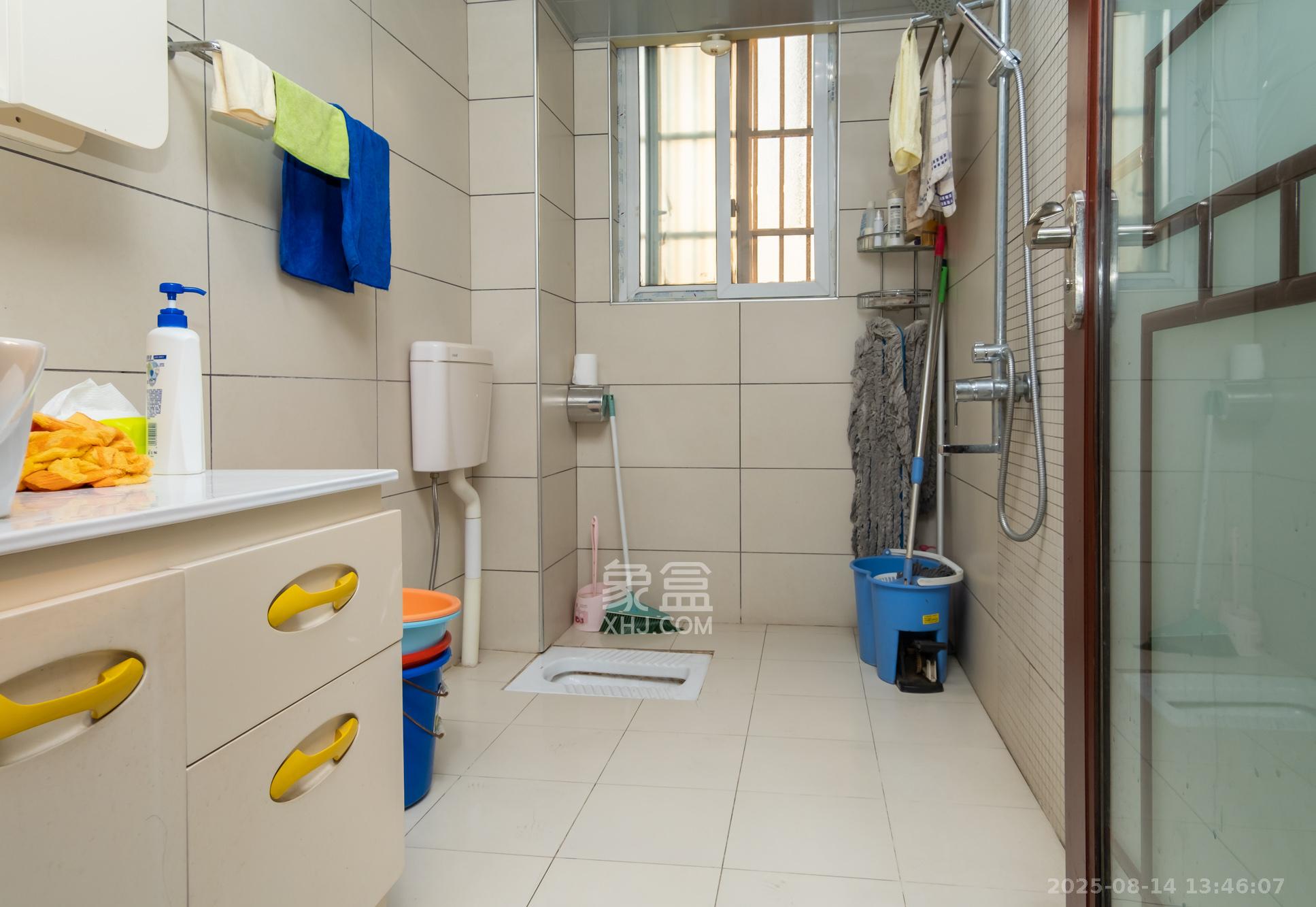 长丰星城 5室2厅1卫 145.0万 长丰星城 5室2厅1卫 145.0万卫生间