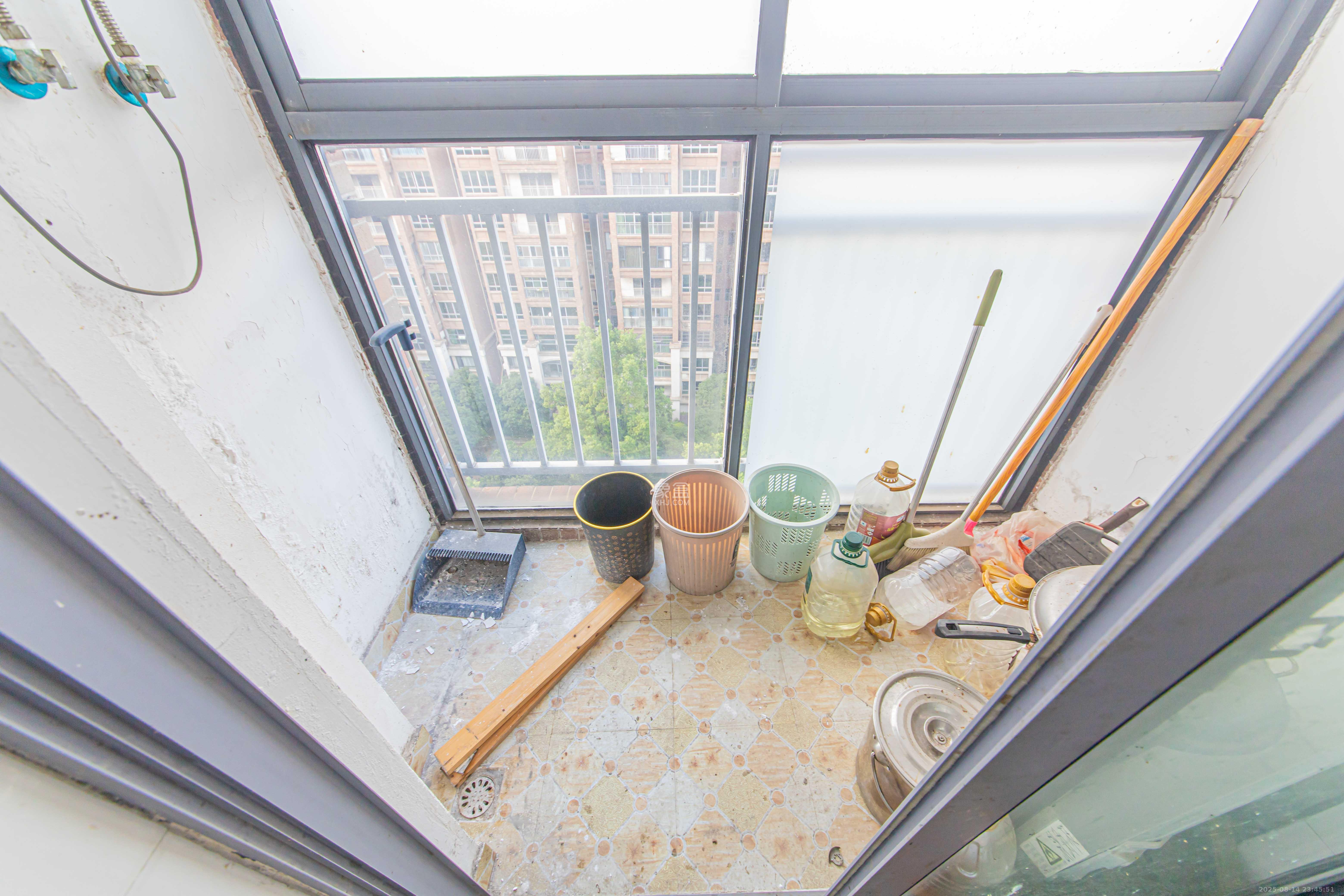 夏威夷碧水春城(碧桂园城市花园)  4室2厅2卫    129.0万 夏威夷碧水春城(碧桂园城市花园)  4室2厅2卫    129.0万厨房