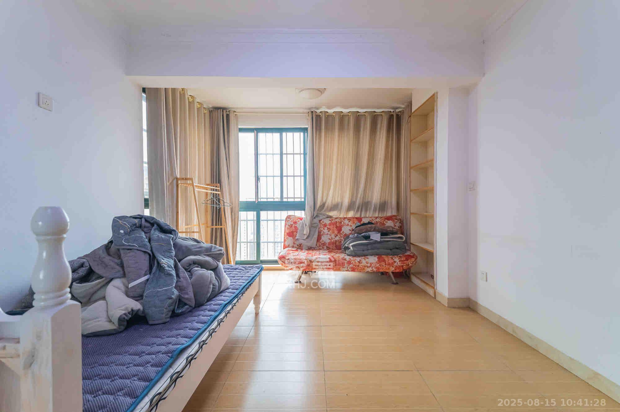 筑梦佳园 4室2厅2卫 2200.0元/月 筑梦佳园 4室2厅2卫 2200.0元/月室内图