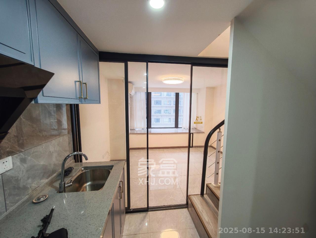 龙湖铂金岛 2室1厅1卫 2200.0元/月 龙湖铂金岛 2室1厅1卫 2200.0元/月室内图