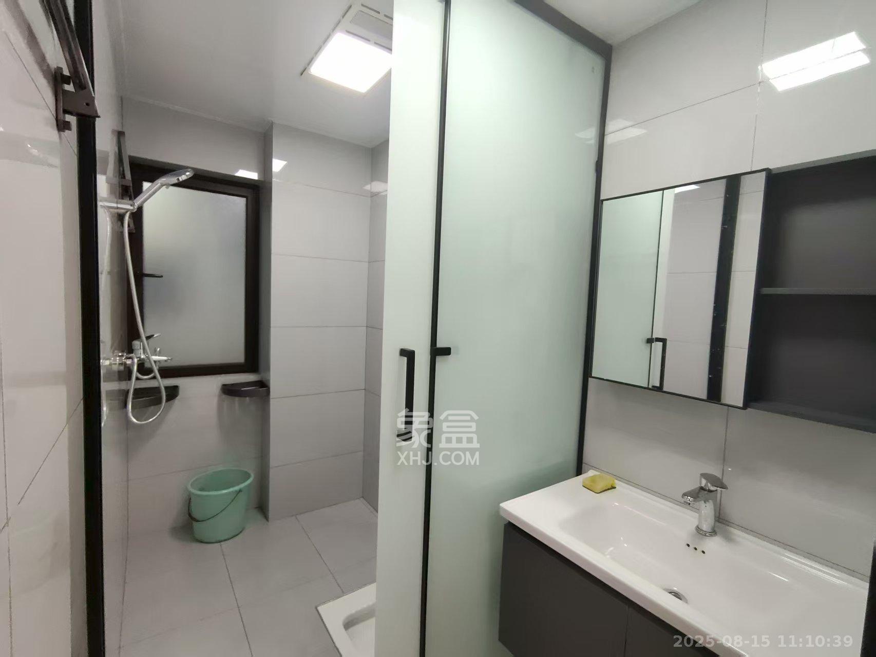 国欣向荣府  4室2厅2卫    3100.0元/月 国欣向荣府  4室2厅2卫    3100.0元/月室内图