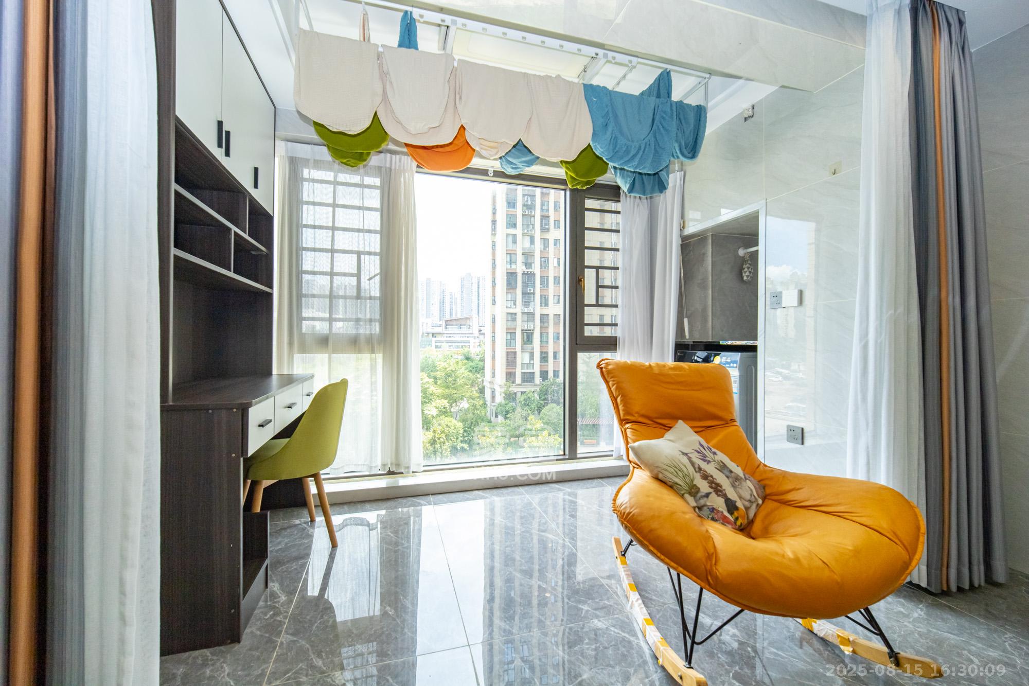 国泰九龙湾  3室2厅1卫    82.8万 国泰九龙湾  3室2厅1卫    82.8万阳台