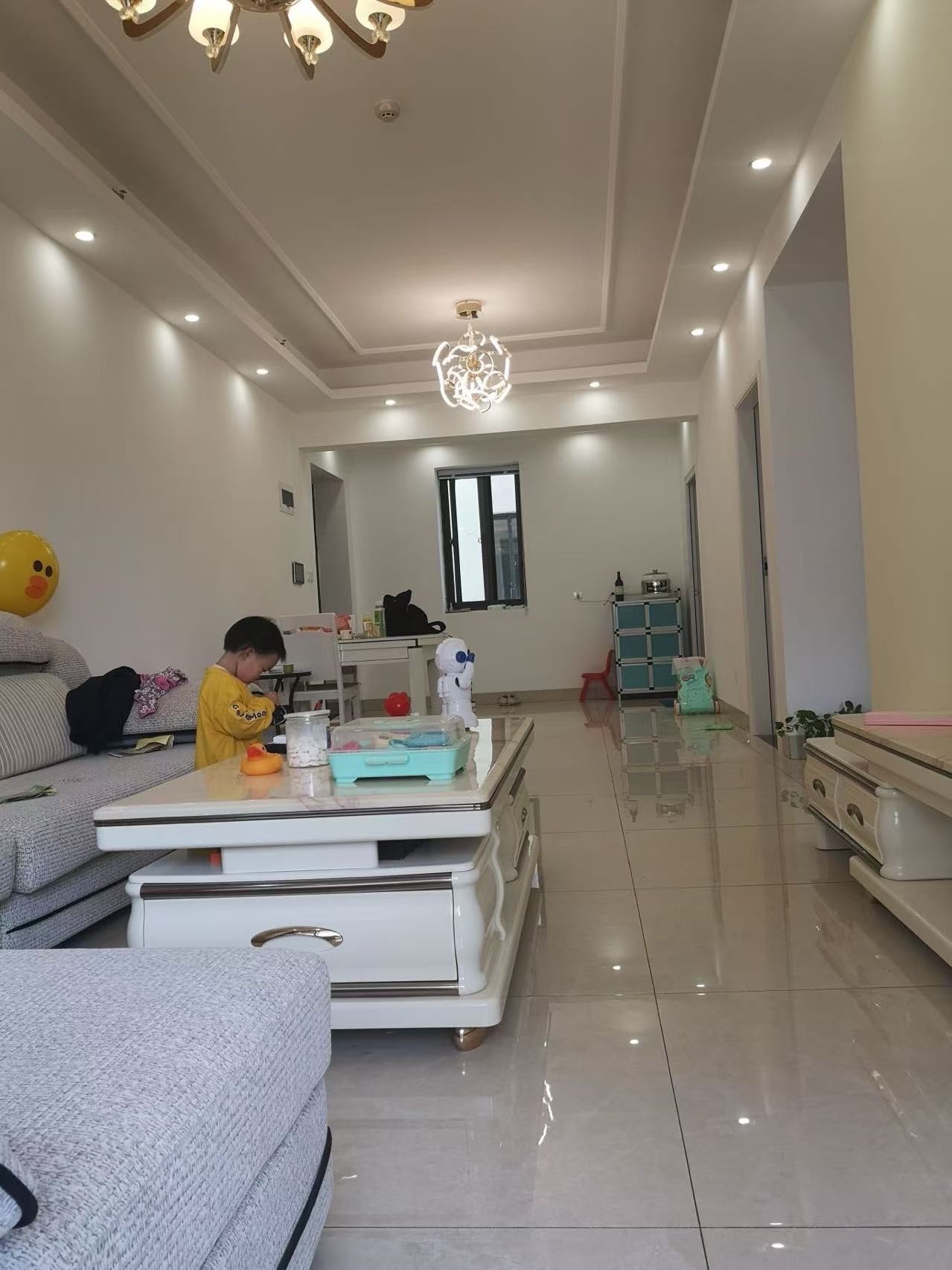 远大购物广场 3室2厅1卫 3000.0元/月 远大购物广场 3室2厅1卫 3000.0元/月室内图