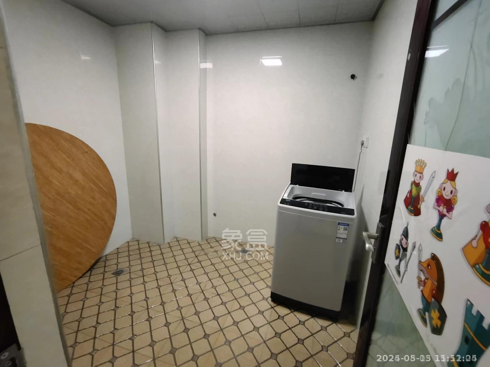 文化园三期 3室2厅2卫 1800.0元/月 文化园三期 3室2厅2卫 1800.0元/月室内图