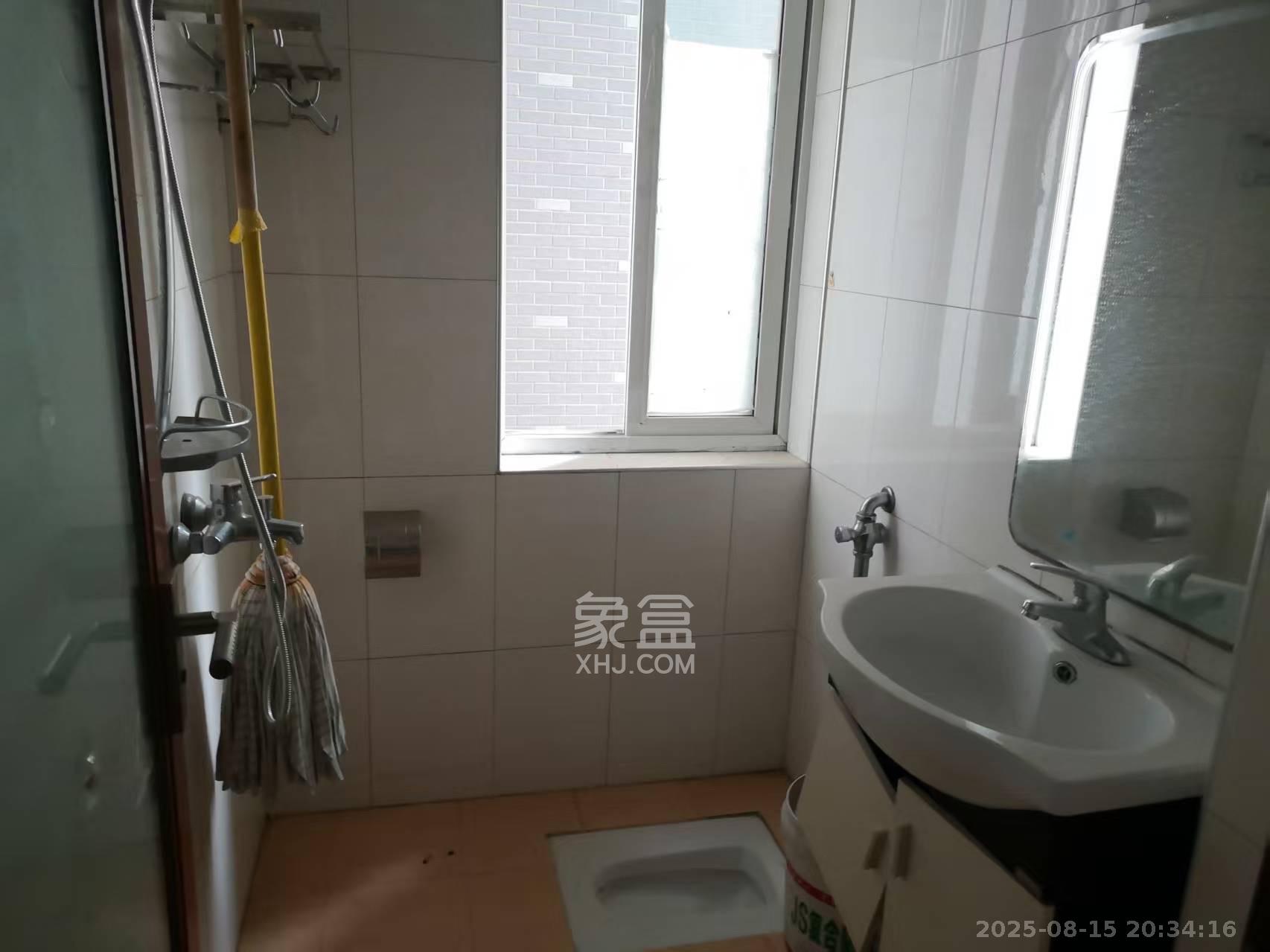 陶然居  4室2厅2卫    2500.0元/月室内图