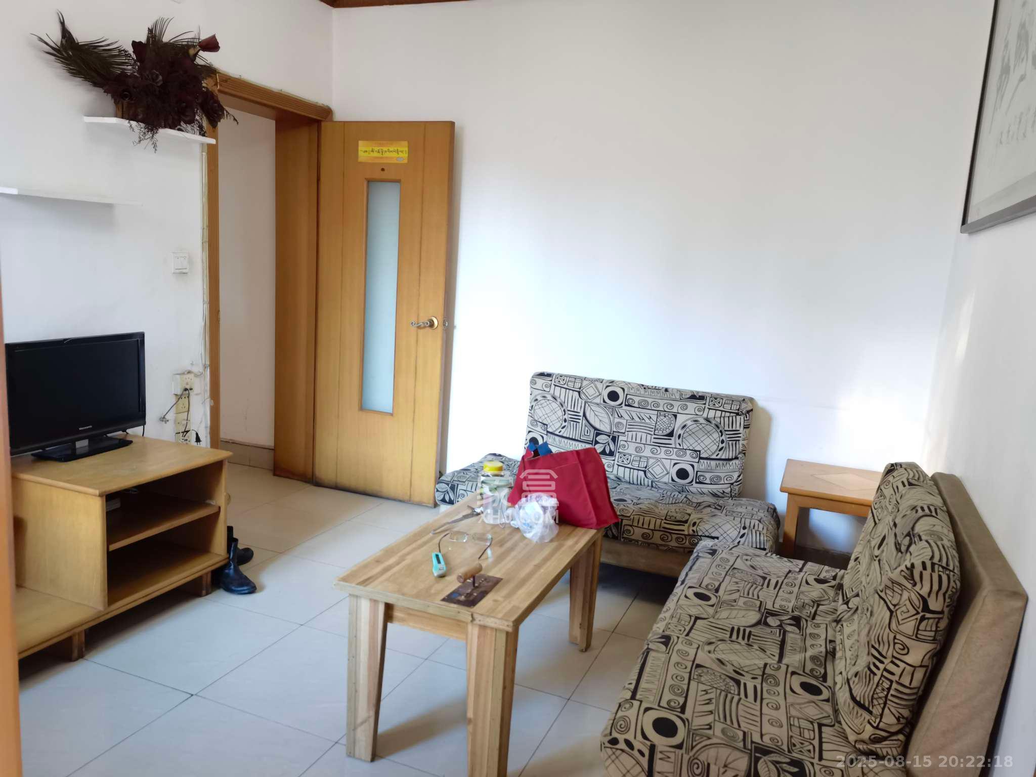 红旗区二片  2室1厅1卫    1500.0元/月室内图