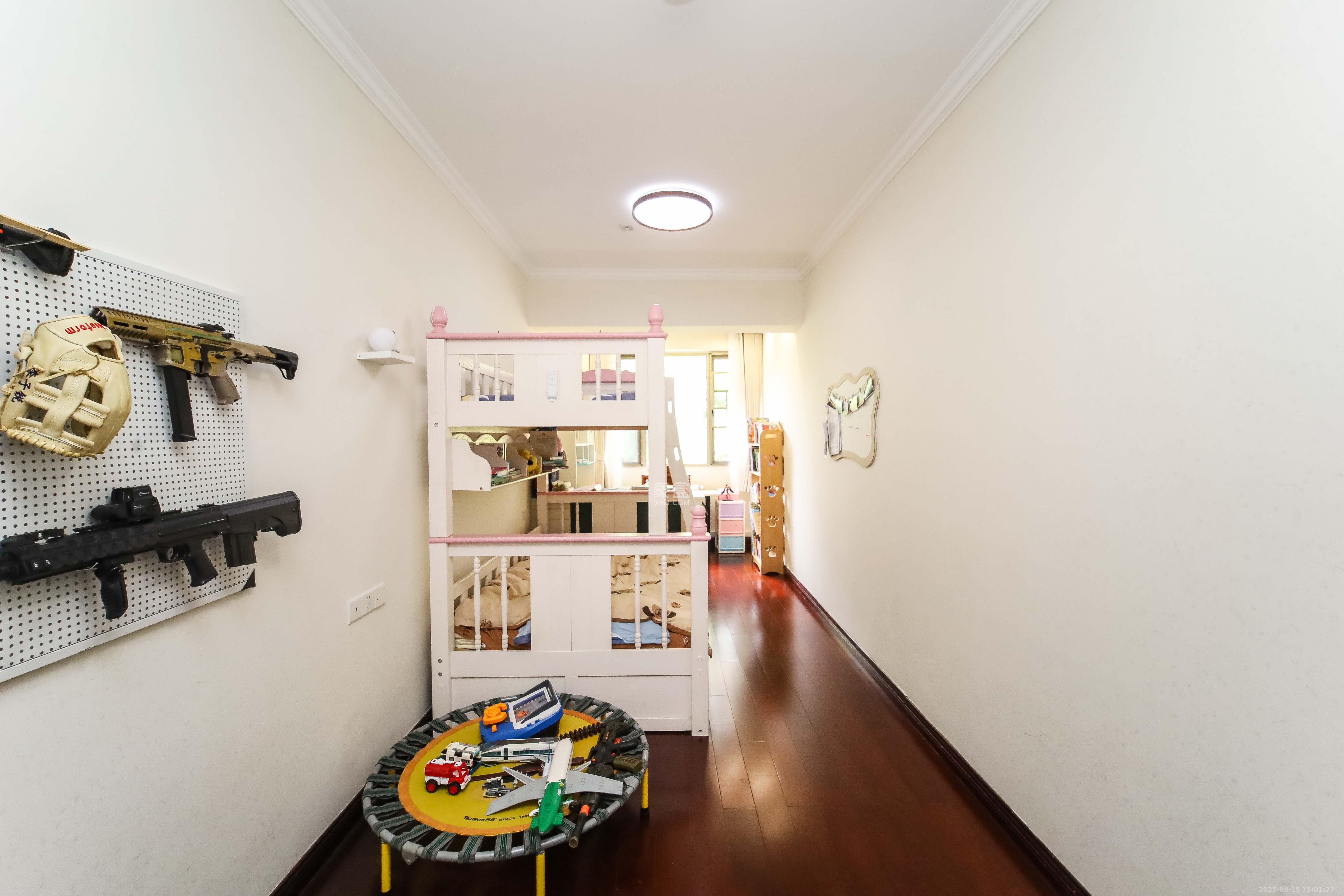 水云间  4室2厅4卫    388.0万 水云间  4室2厅4卫    388.0万卧室