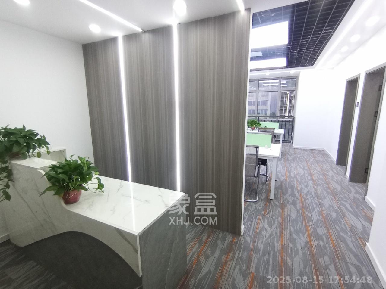 奥克斯广场  1室1厅1卫    4500.0元/月 奥克斯广场  1室1厅1卫    4500.0元/月室内图