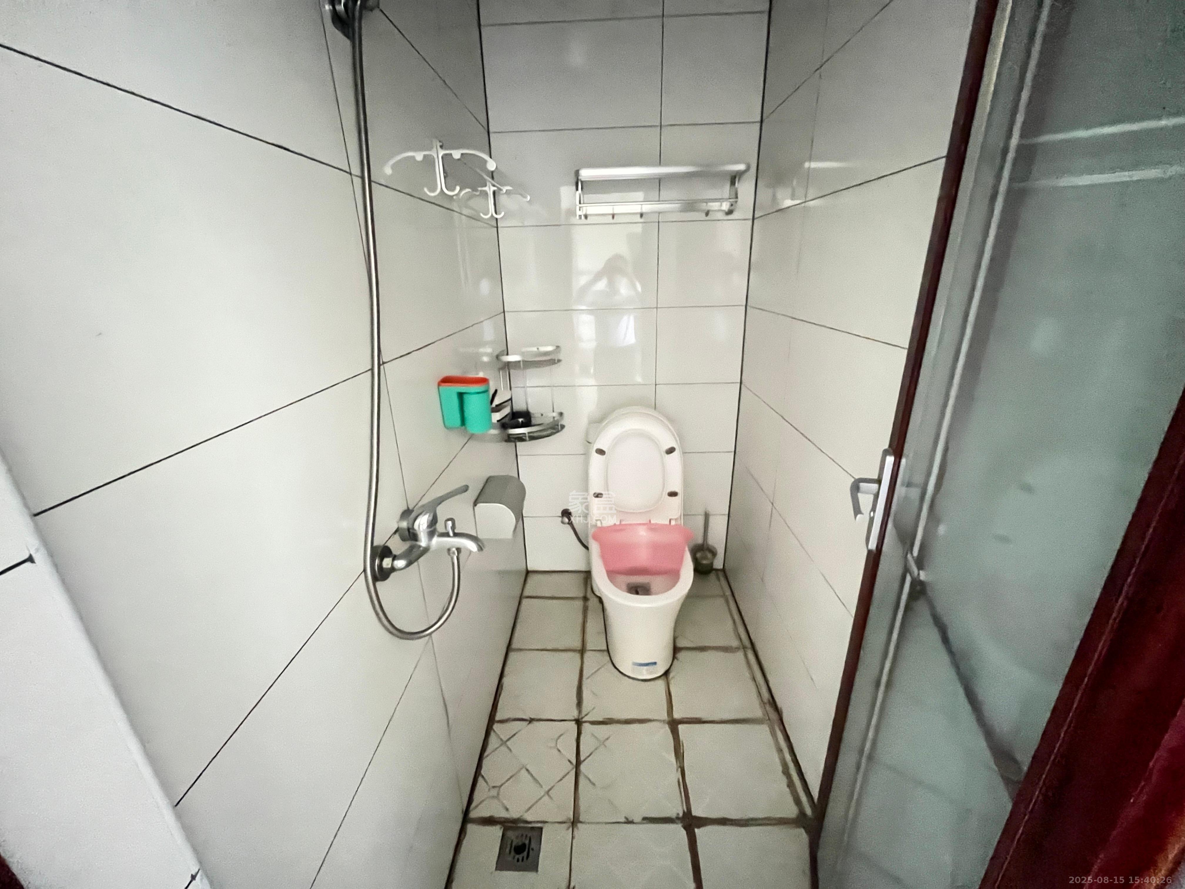 星城新宇川河苑 1室1厅1卫 1200.0元/月 星城新宇川河苑 1室1厅1卫 1200.0元/月室内图