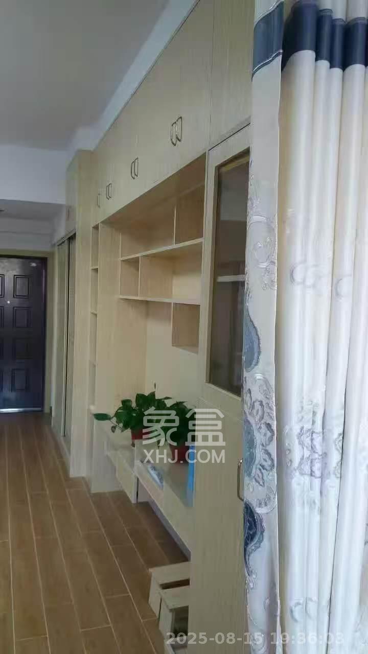 和隆花半里  1室1厅1卫    1800.0元/月 和隆花半里  1室1厅1卫    1800.0元/月室内图