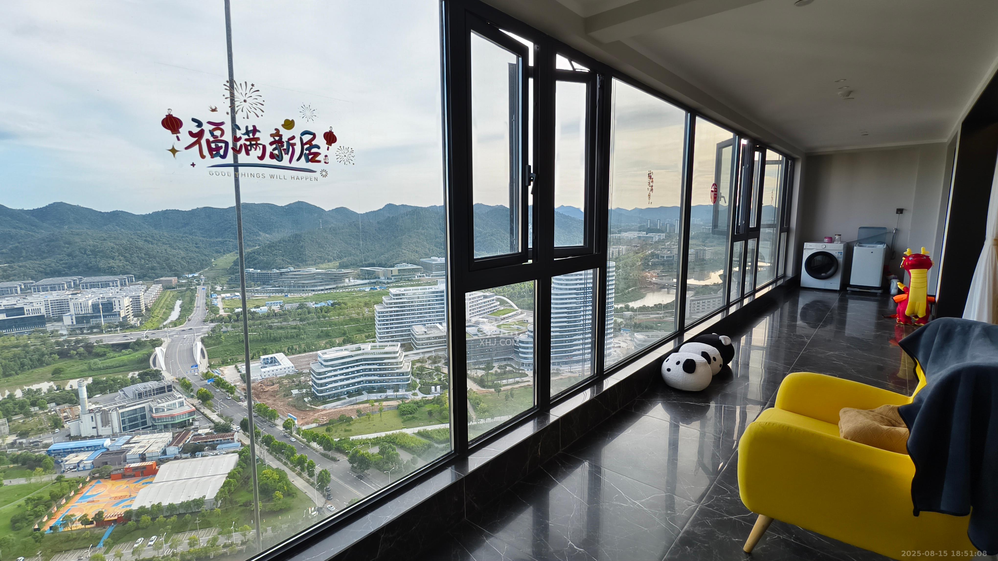 绿地麓云国际一期 6室2厅3卫 8500.0元/月 绿地麓云国际一期 6室2厅3卫 8500.0元/月室内图