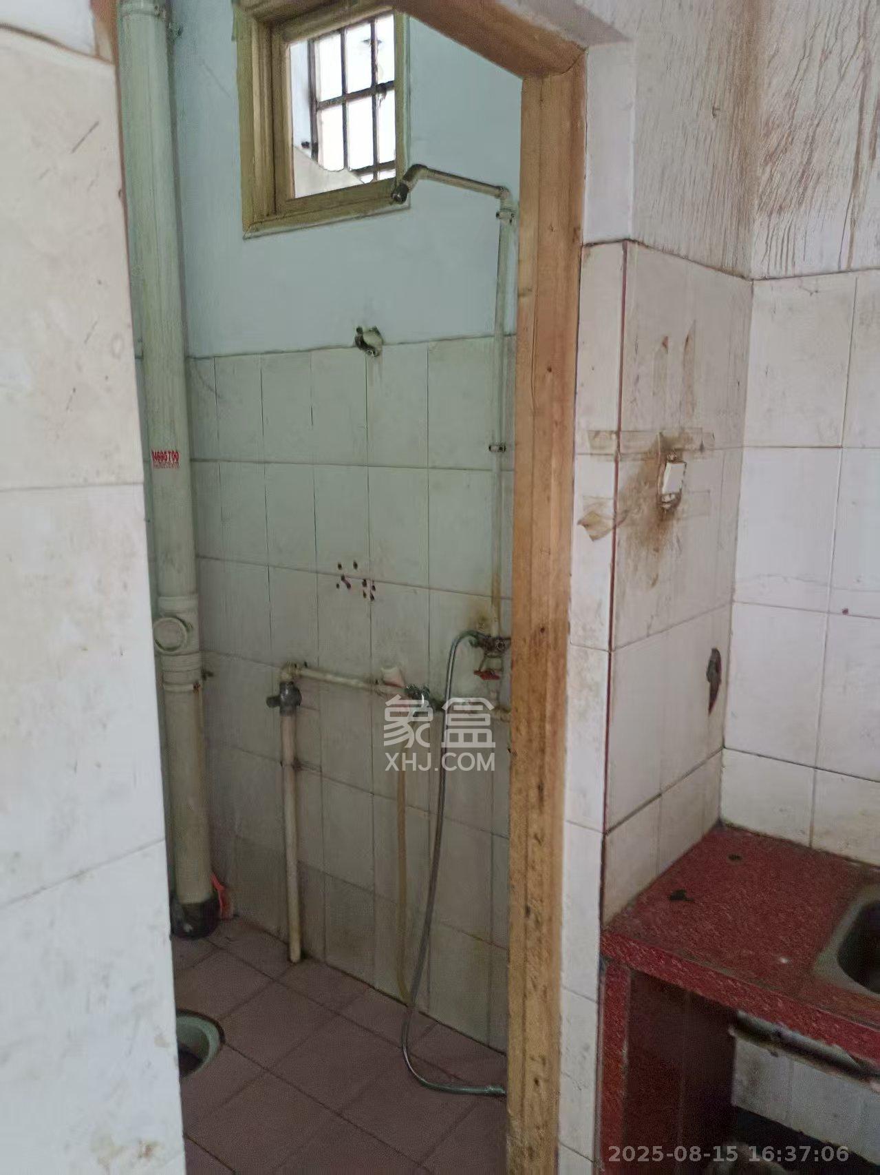 高桥日化城 3室2厅1卫 1800.0元/月 高桥日化城 3室2厅1卫 1800.0元/月室内图