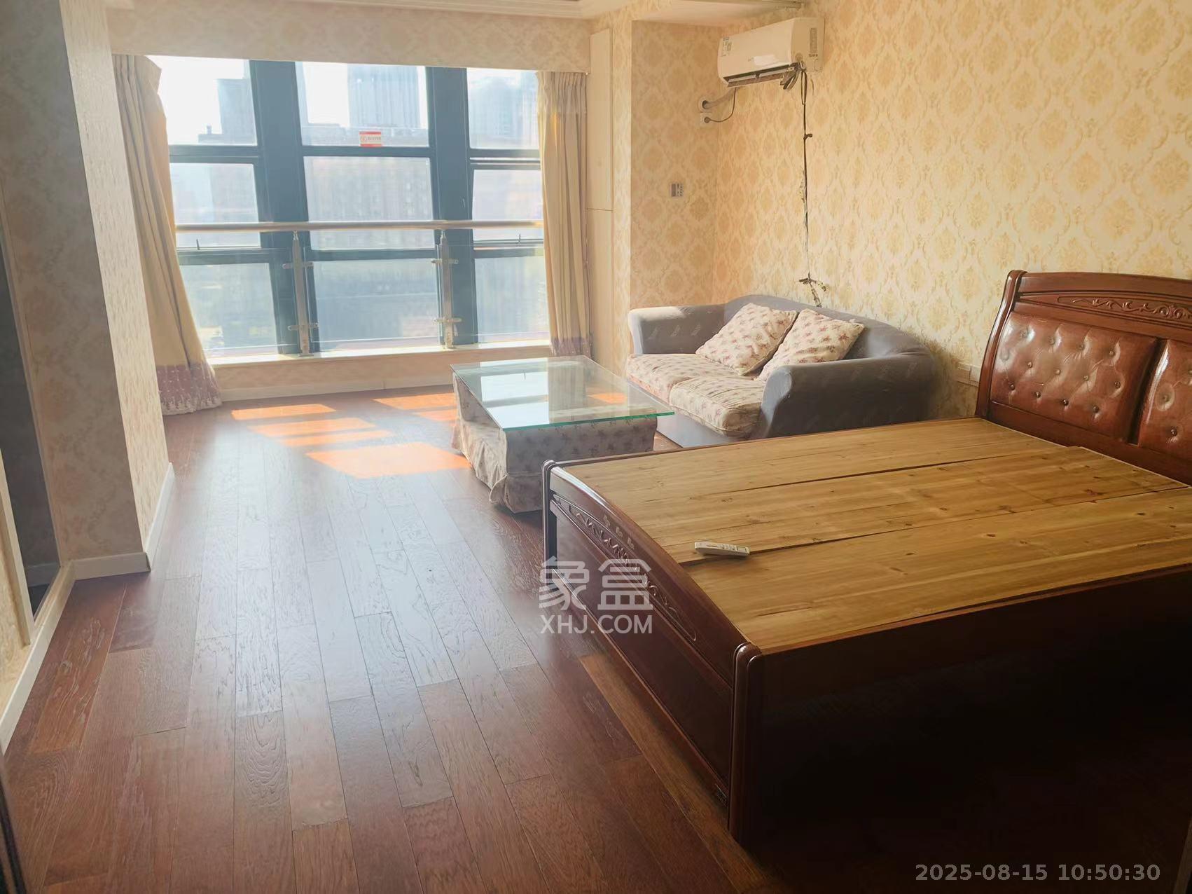 壹号公馆  1室1厅1卫    2500.0元/月 壹号公馆  1室1厅1卫    2500.0元/月室内图