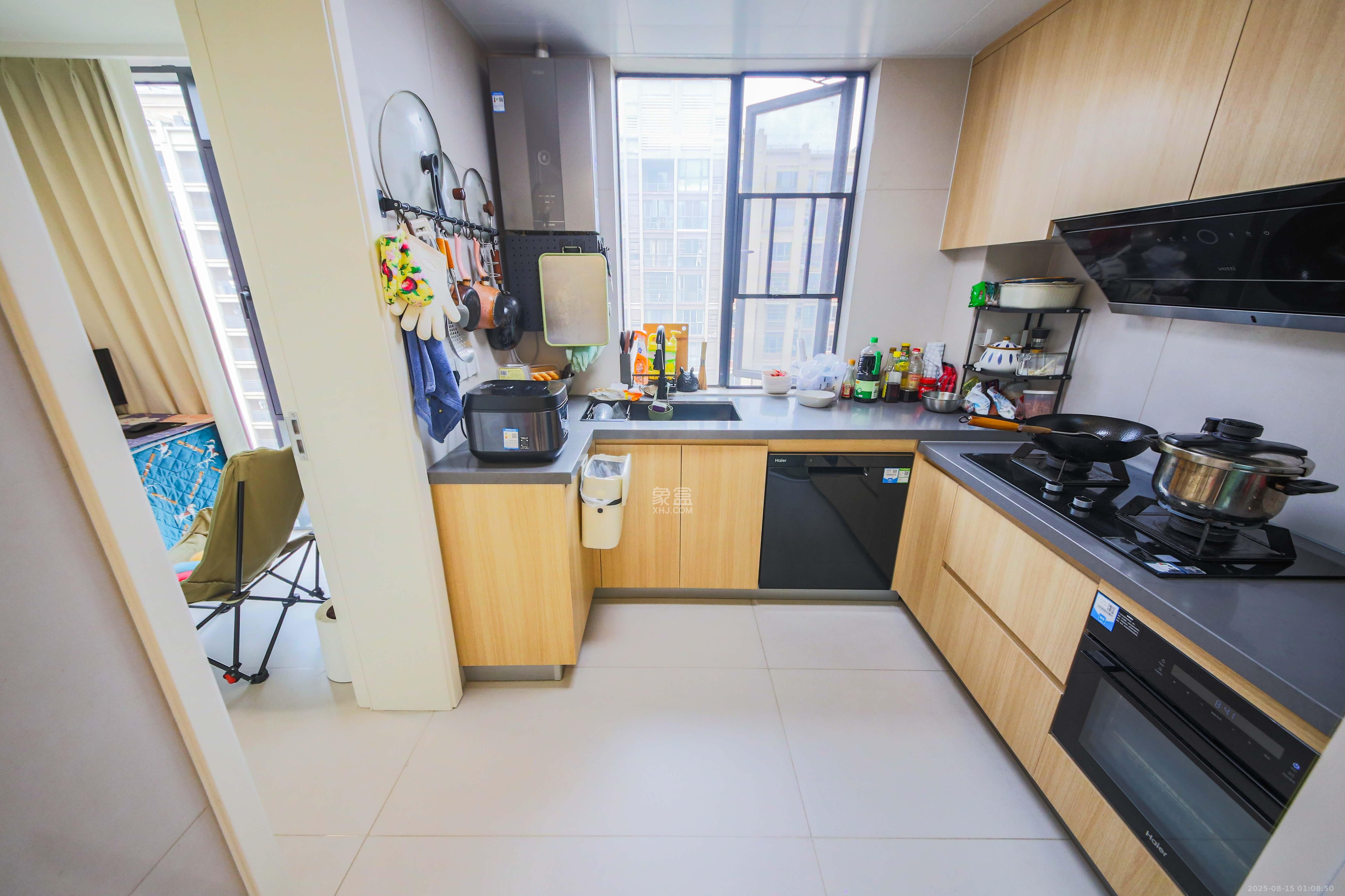 嘉福长安郡(融信澜悦、嘉福好美家园) 3室2厅2卫 141.8万 嘉福长安郡(融信澜悦、嘉福好美家园) 3室2厅2卫 141.8万厨房