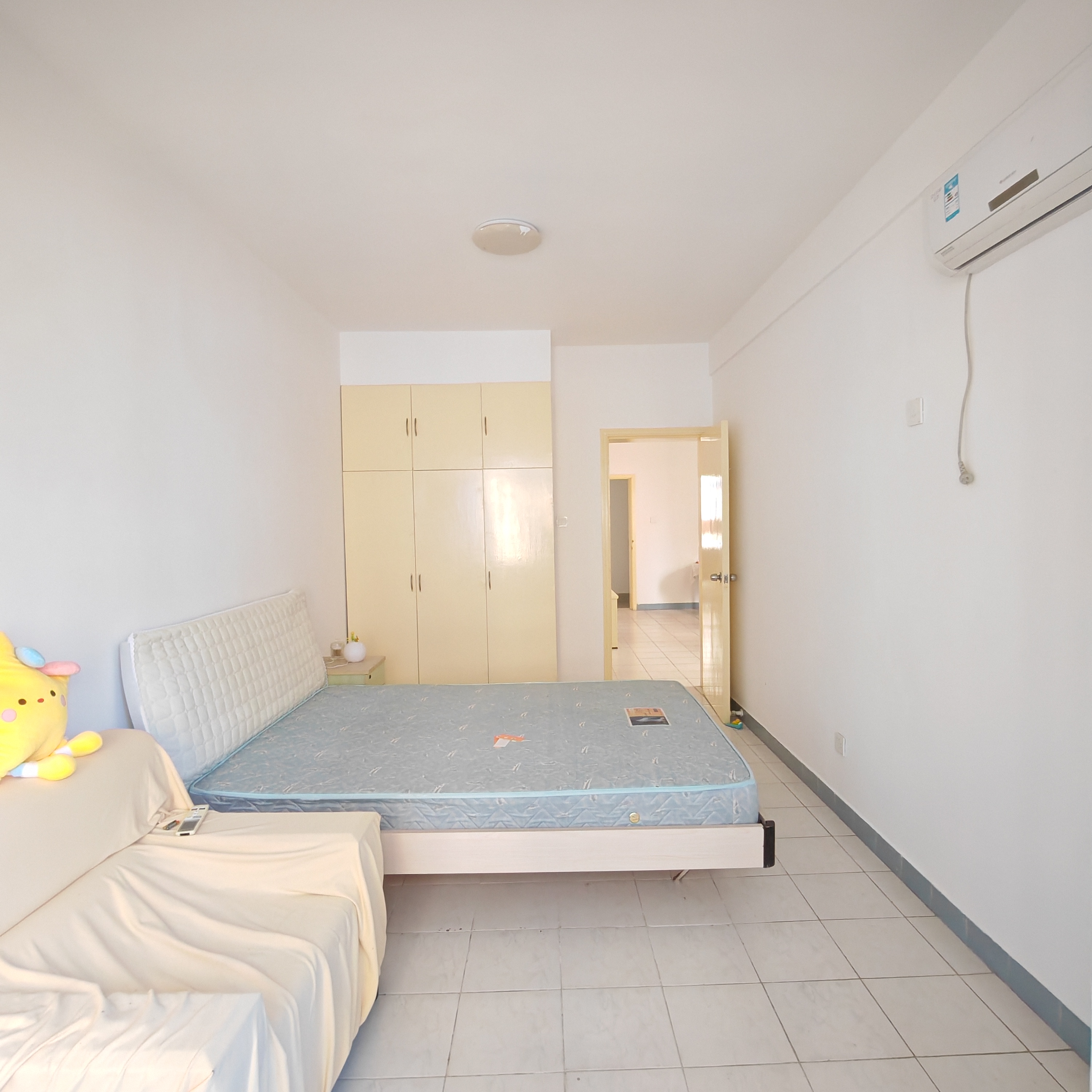 侨诚花园 2室1厅1卫 2200.0元/月 侨诚花园 2室1厅1卫 2200.0元/月室内图