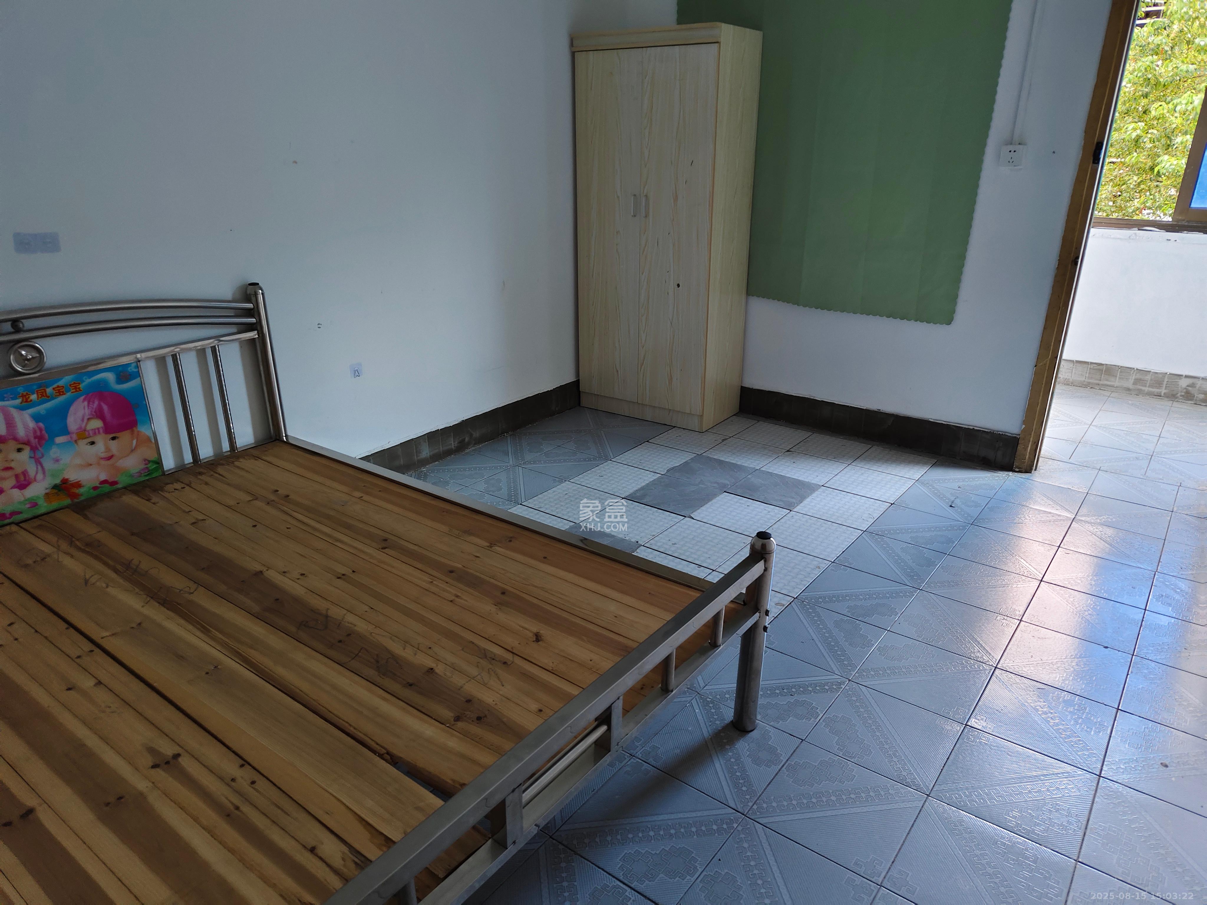 涂家冲社区(涂新小区、农商银行宿舍) 2室1厅1卫 1400.0元/月 涂家冲社区(涂新小区、农商银行宿舍) 2室1厅1卫 1400.0元/月室内图