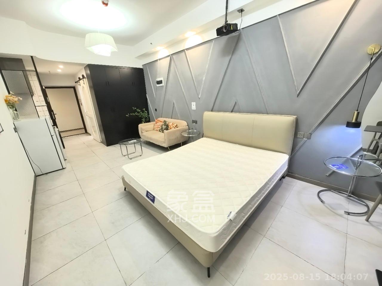 万润时光里  1室1厅1卫    1880.0元/月 万润时光里  1室1厅1卫    1880.0元/月