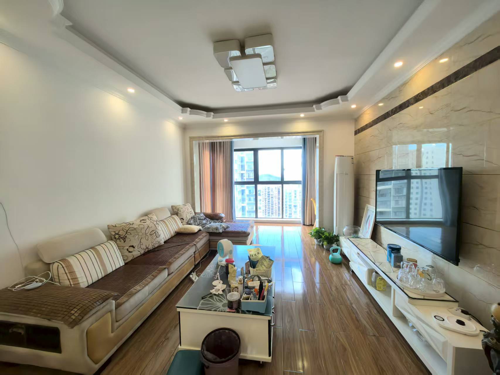 亿都新天地 3室2厅2卫 60.0万 亿都新天地 3室2厅2卫 60.0万室内图