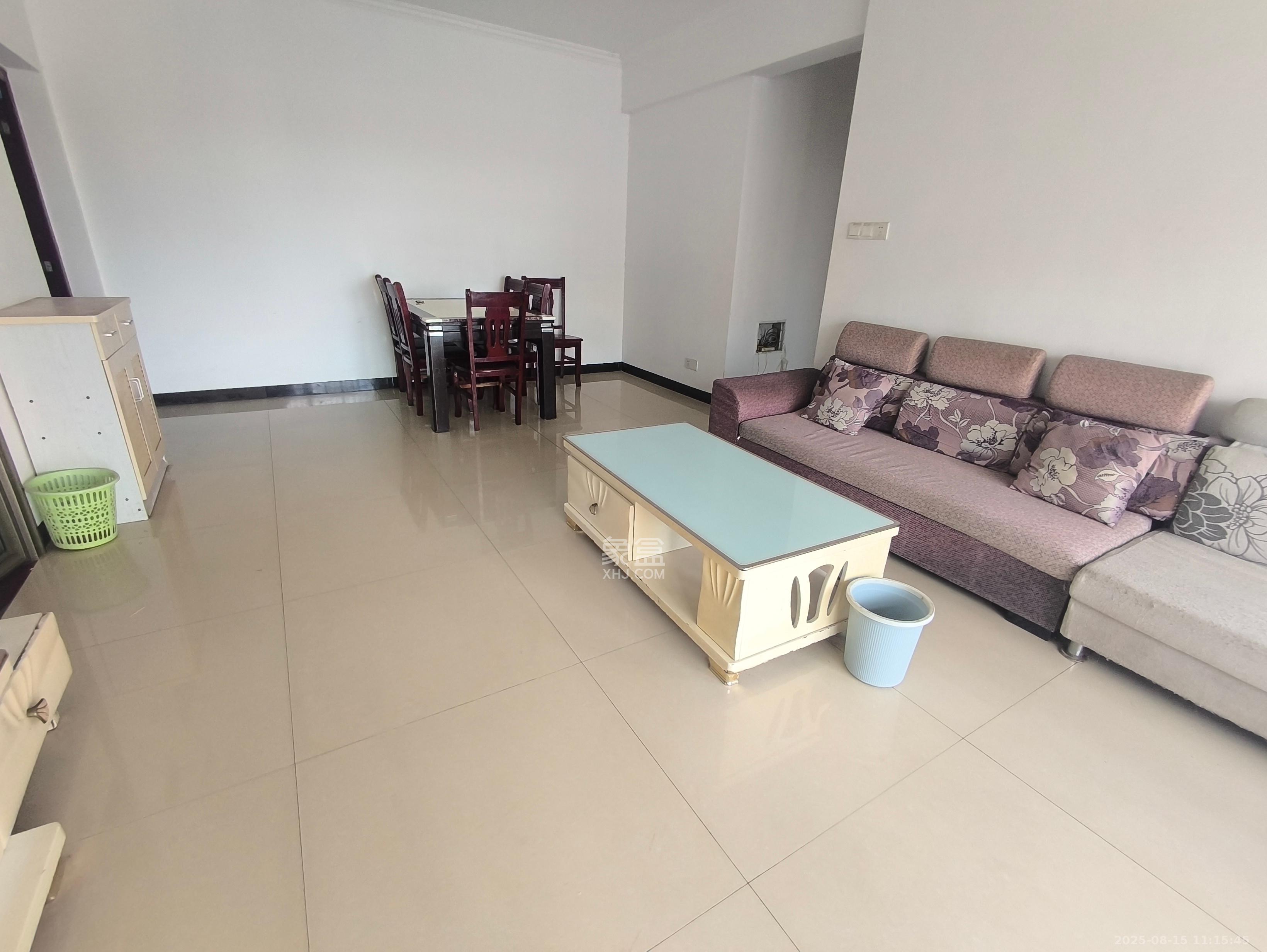 家兴苑  3室2厅2卫    2300.0元/月室内图