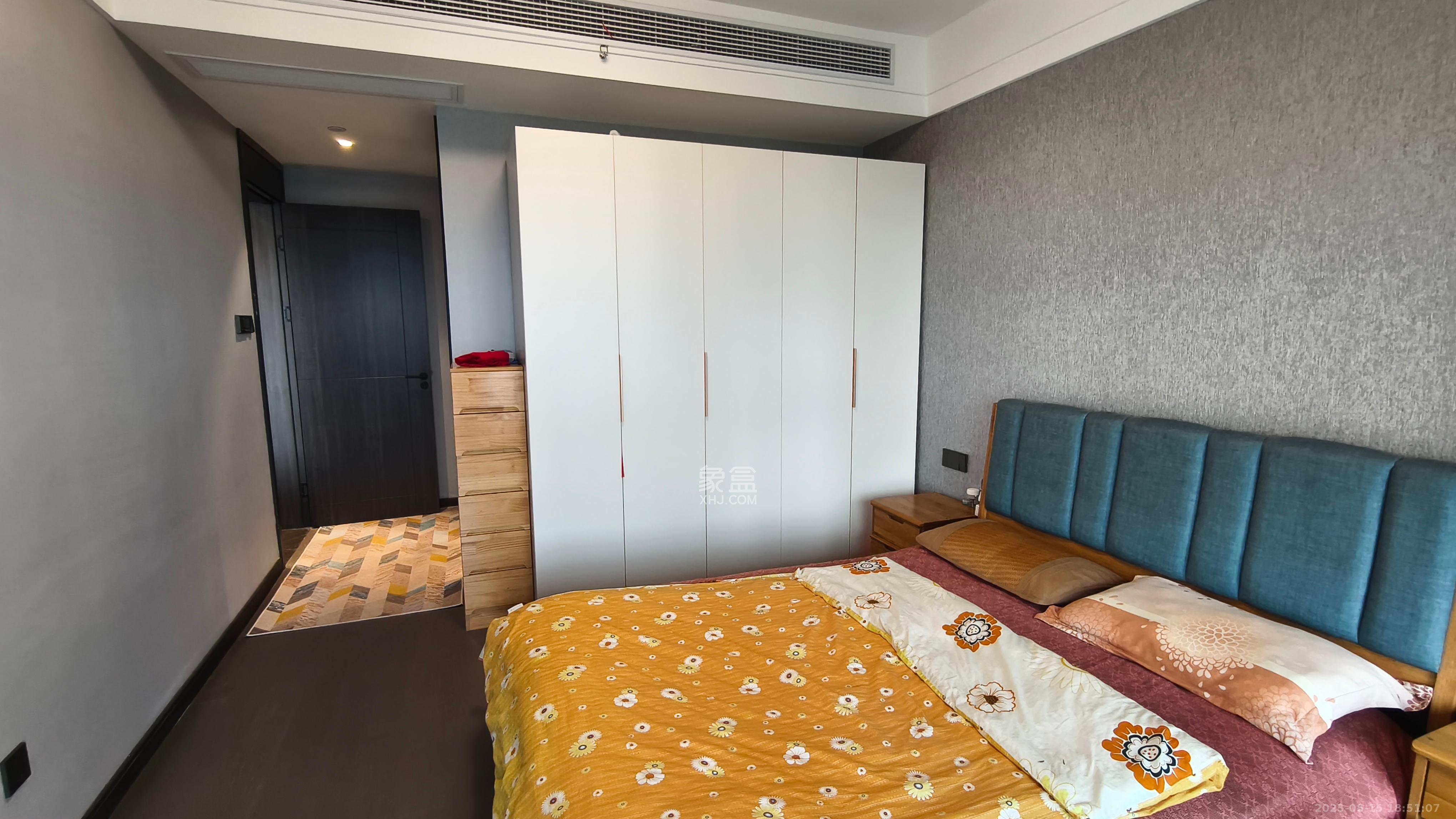 绿地麓云国际一期  6室2厅3卫    8500.0元/月室内图