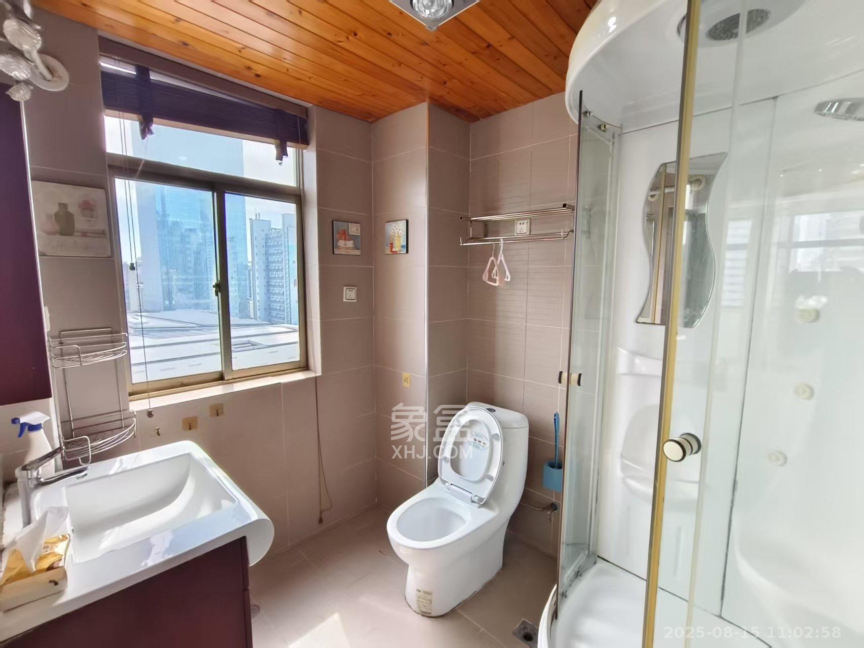 王府井公寓（福源公寓）  3室2厅2卫    5000.0元/月室内图