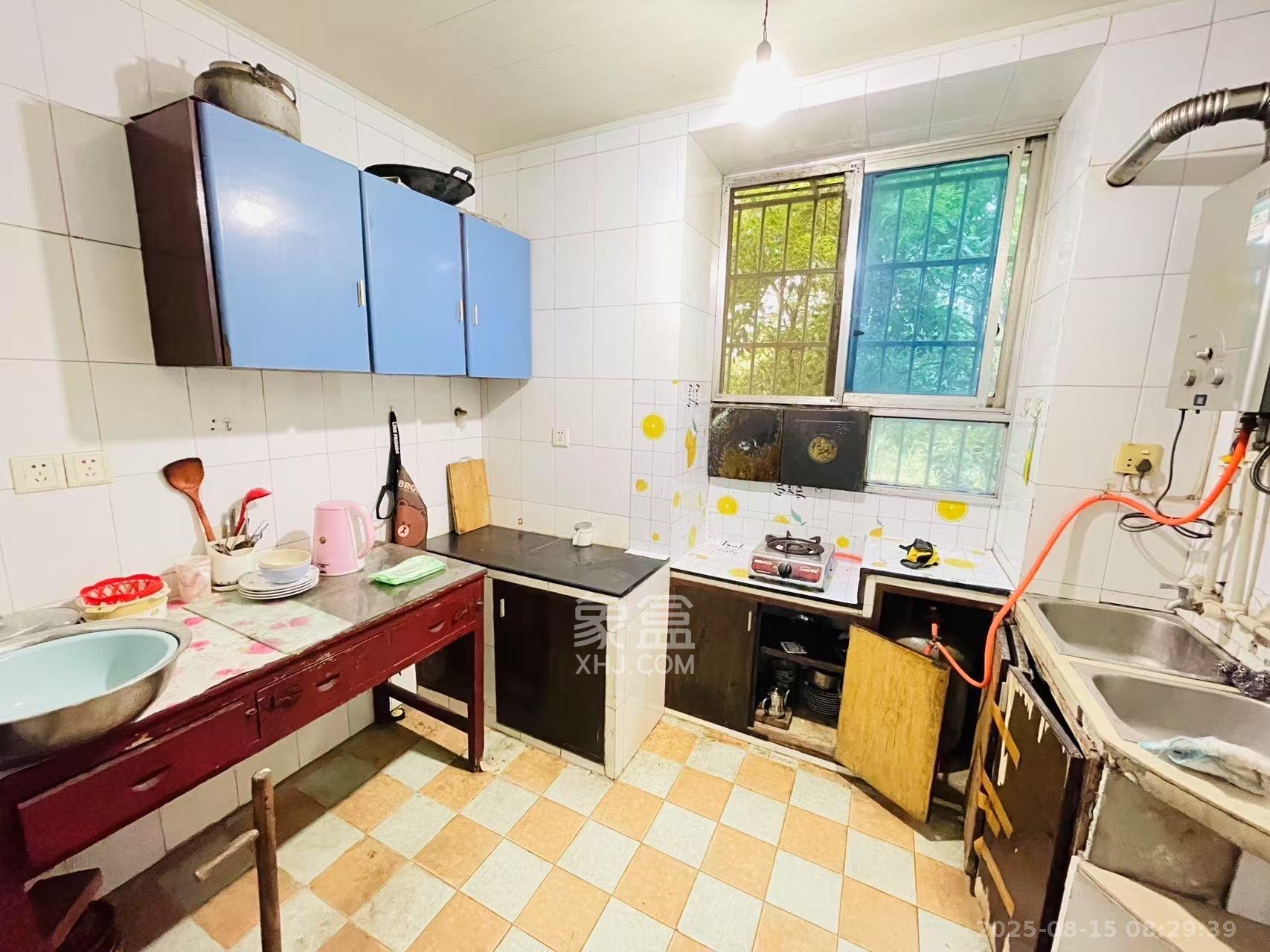 公交金盆小区  2室1厅1卫    1200.0元/月室内图