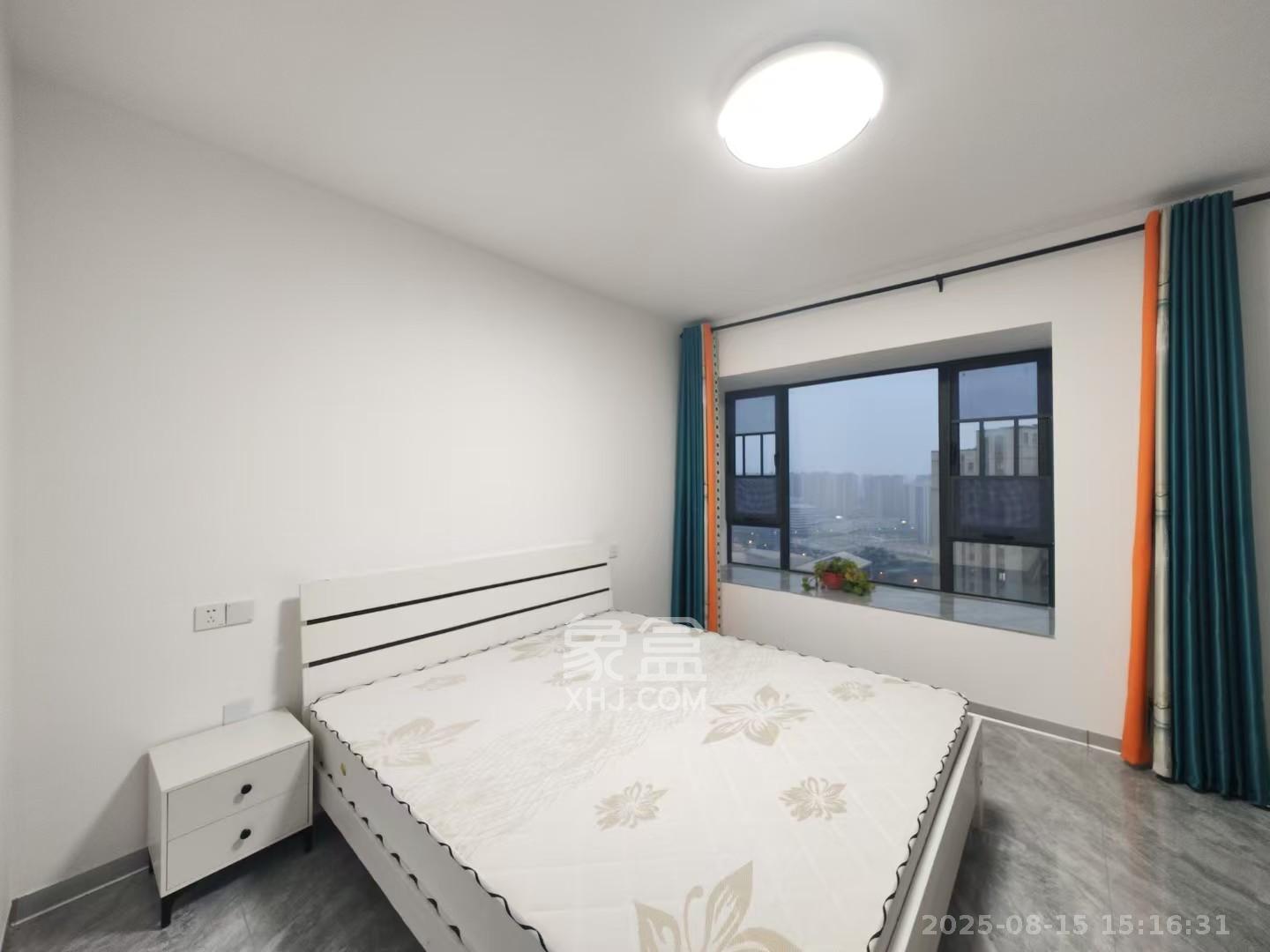 金侨风华府  3室2厅1卫    2100.0元/月室内图