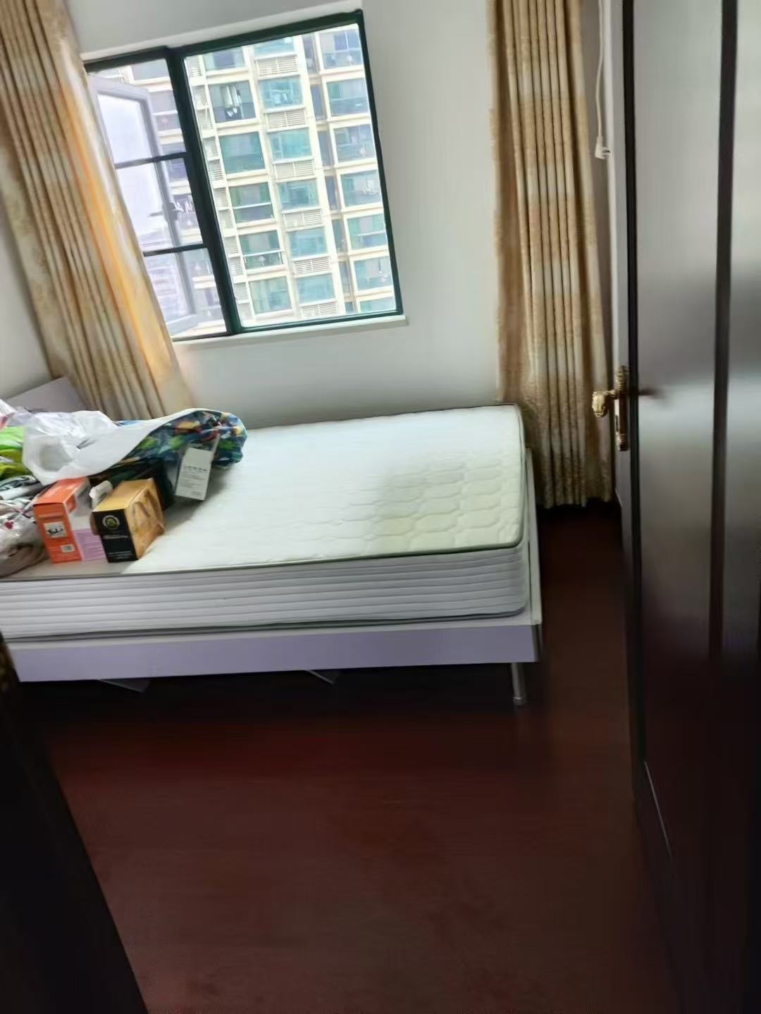 恒大绿洲 3室2厅2卫 1800.0元/月 恒大绿洲 3室2厅2卫 1800.0元/月室内图