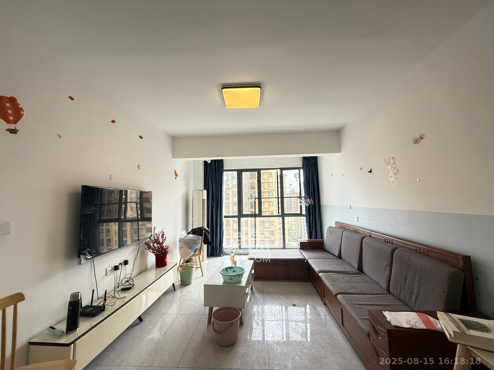 长房明宸府  4室1厅1卫    2100.0元/月 长房明宸府  4室1厅1卫    2100.0元/月