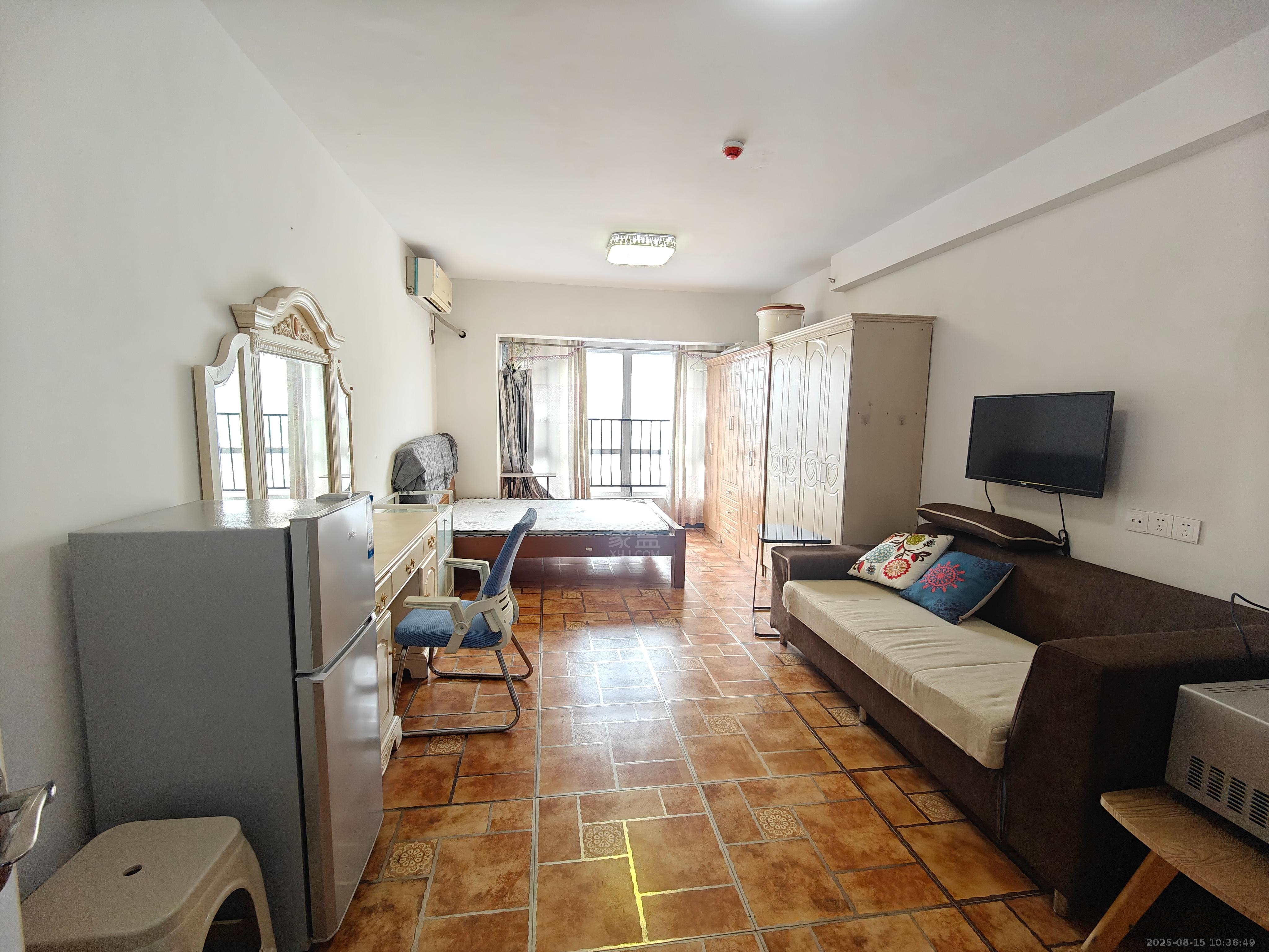 美的城三期 1室1厅1卫 1100.0元/月 美的城三期 1室1厅1卫 1100.0元/月室内图