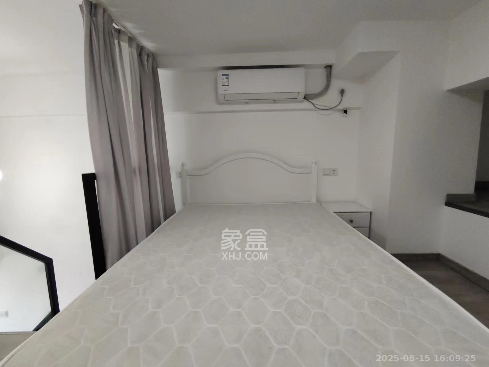 藏珑湖上公馆 2室1厅1卫 2500.0元/月 藏珑湖上公馆 2室1厅1卫 2500.0元/月室内图