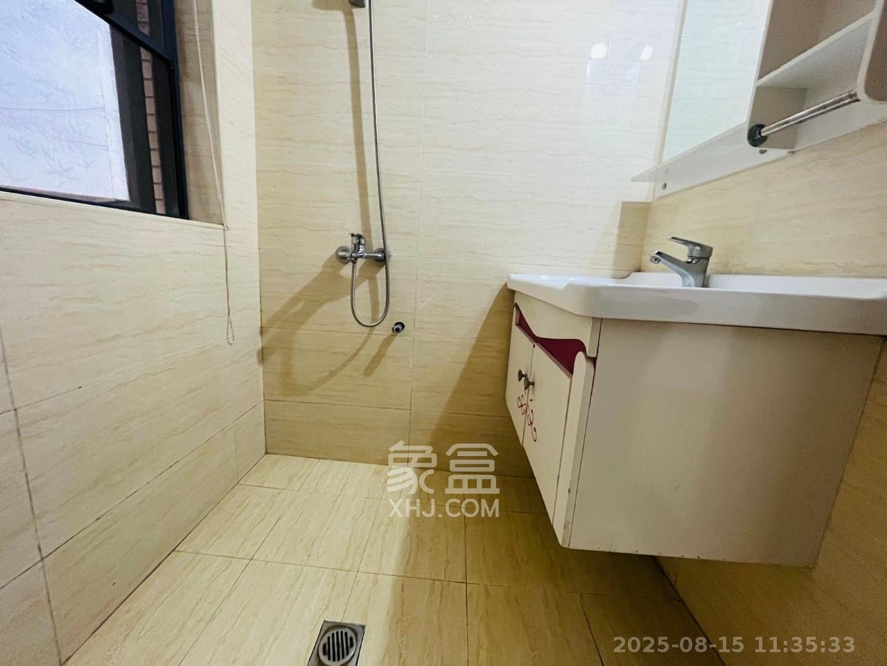 融科东南海  3室2厅1卫   2200.00元/月室内图