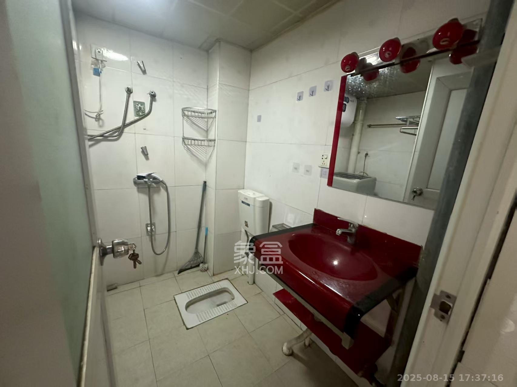 星沙派  1室1厅1卫    1000.0元/月 星沙派  1室1厅1卫    1000.0元/月室内图