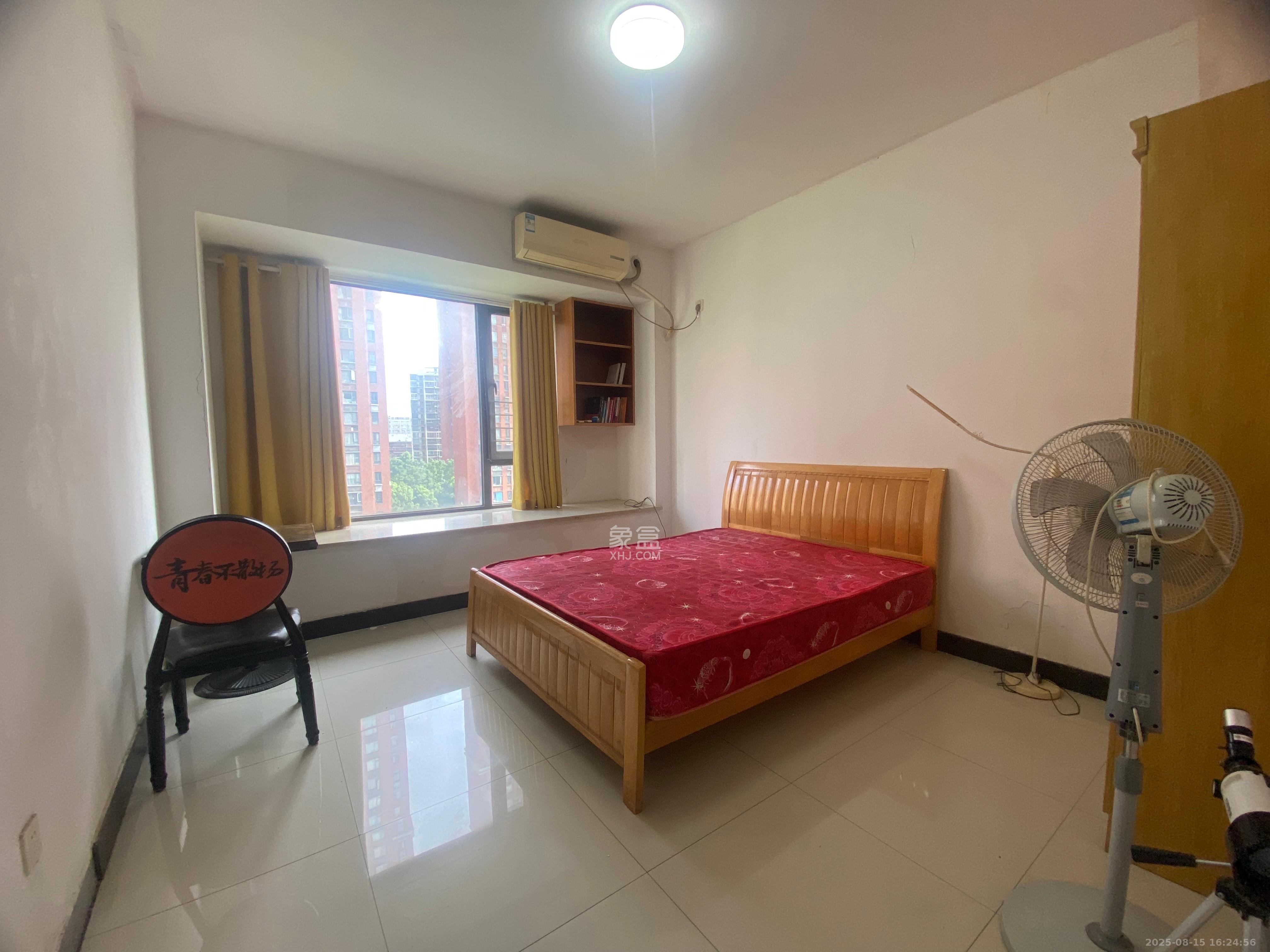 华润凤凰城二期 3室2厅1卫 1900.0元/月 华润凤凰城二期 3室2厅1卫 1900.0元/月室内图