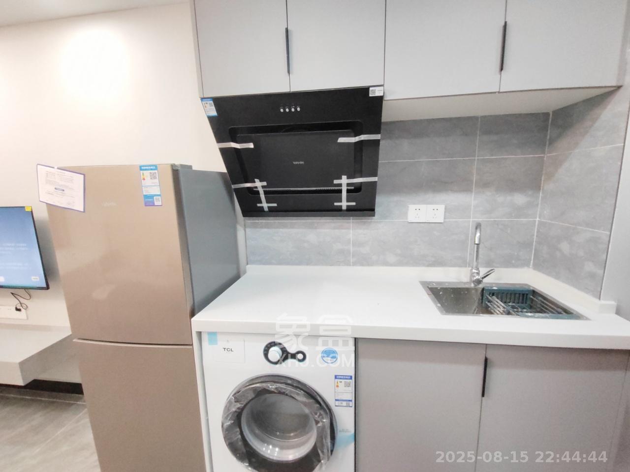 碧桂园城市之光  1室1厅1卫   1600.00元/月室内图