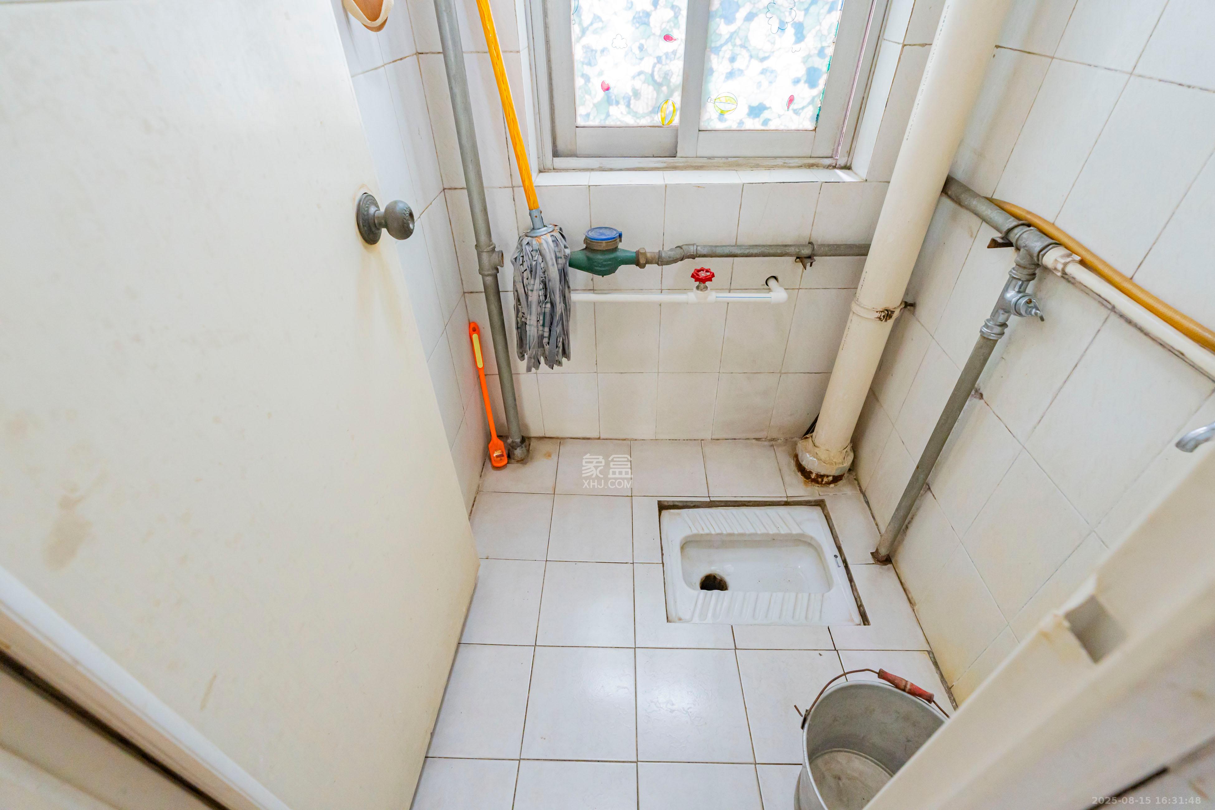 金帆小区  2室2厅1卫    45.5万 金帆小区  2室2厅1卫    45.5万卫生间