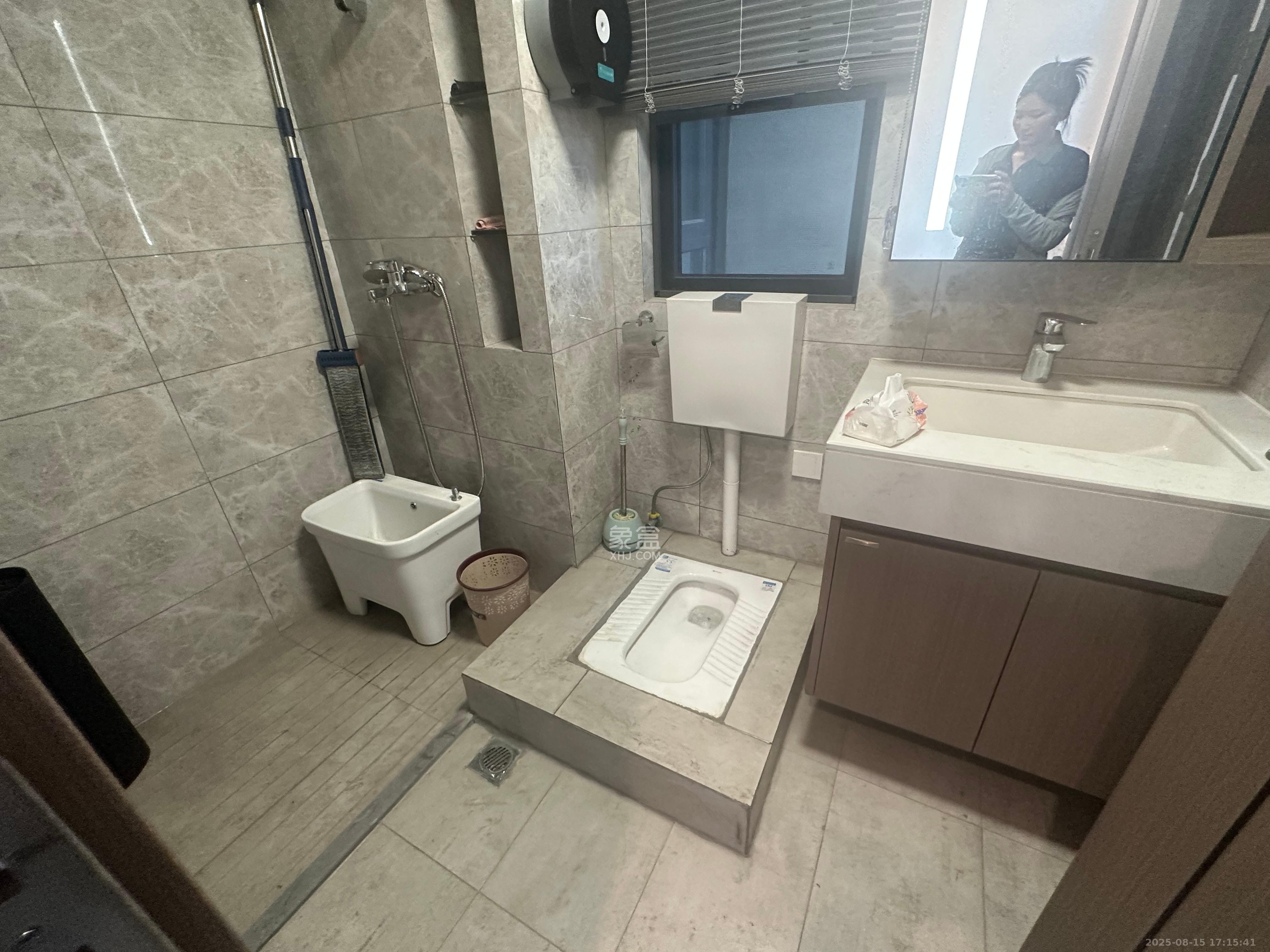 金茂建发观悦  3室2厅2卫   3500.00元/月室内图
