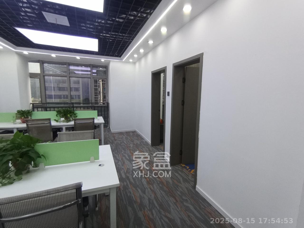 奥克斯广场  1室1厅1卫    4500.0元/月 奥克斯广场  1室1厅1卫    4500.0元/月室内图