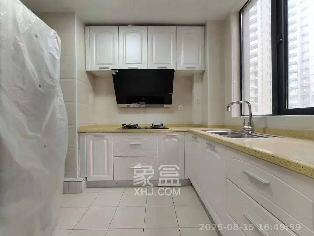中建梅溪湖中心  4室2厅1卫   4200.00元/月室内图