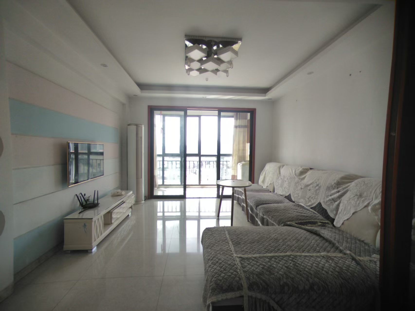 太一御江城  2室2厅1卫    1500.0元/月